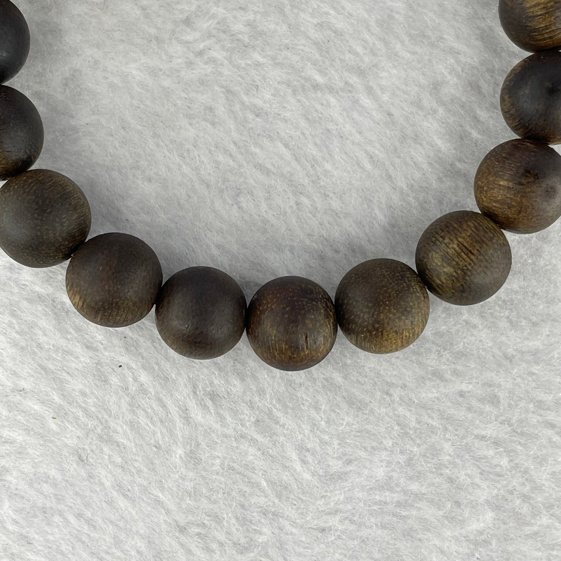 Natural Hainan Wild Old Agarwood Bracelet (Floating) 天然海南野生老树沉香手链 9.78g 17.5cm 11.1mm 19 Beads - Huangs Jadeite and Jewelry Pte Ltd