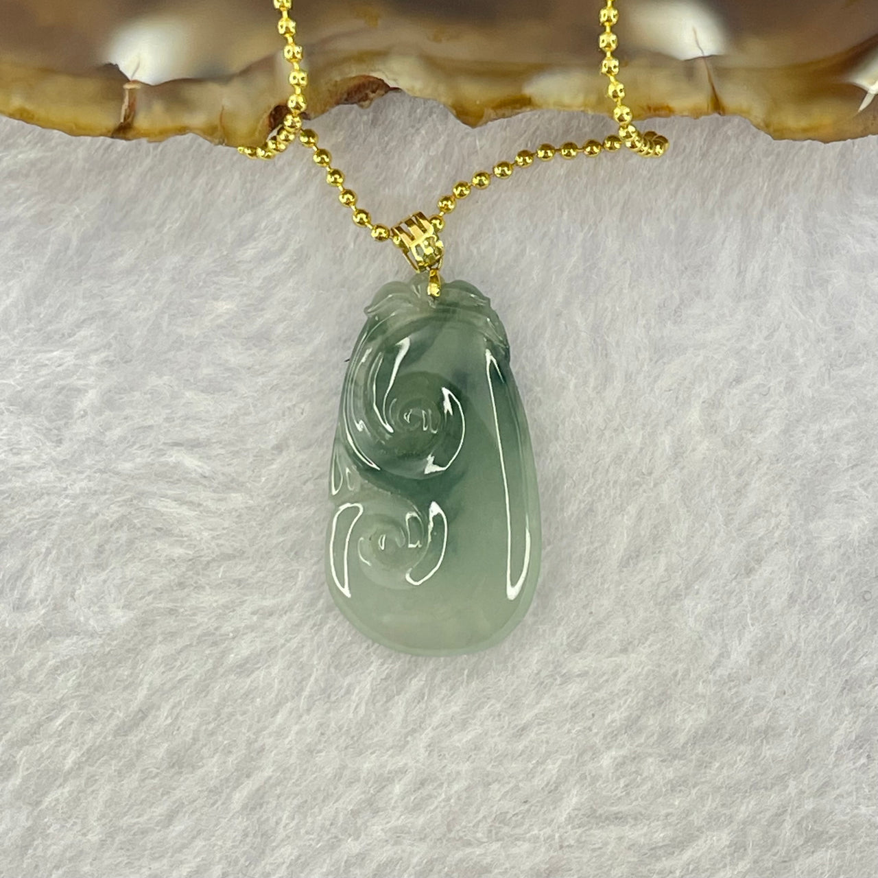 18K Yellow Gold Type A Icy Blueish Green Piao Hua Jadeite Ruyi Pendent 23.9 by 19.9 by 3.0mm in Gold Color Necklace 1.95g