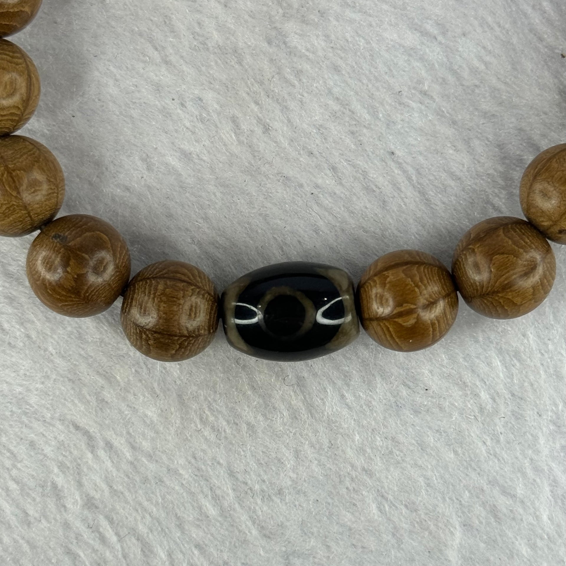 Natural Six Way Wooden Bead With 3 Eyes Dzi Bead Tian Zhu Beads Bracelets 天然六道木带三眼天珠手链 11.42g 16.5cm 10.5mm 18 Beads / 13.6 by 10.2mm 1 Bead - Huangs Jadeite and Jewelry Pte Ltd