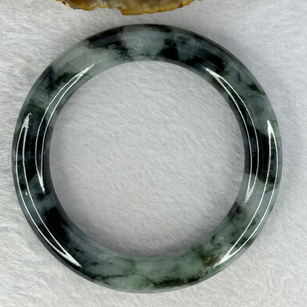 Type A Green Lavender with Moss and Emerald Green Jadeite Bangle Internal Diameter 55.3mm 62.04g 11.0 by 10.6mm (Very Slight Internal Line)