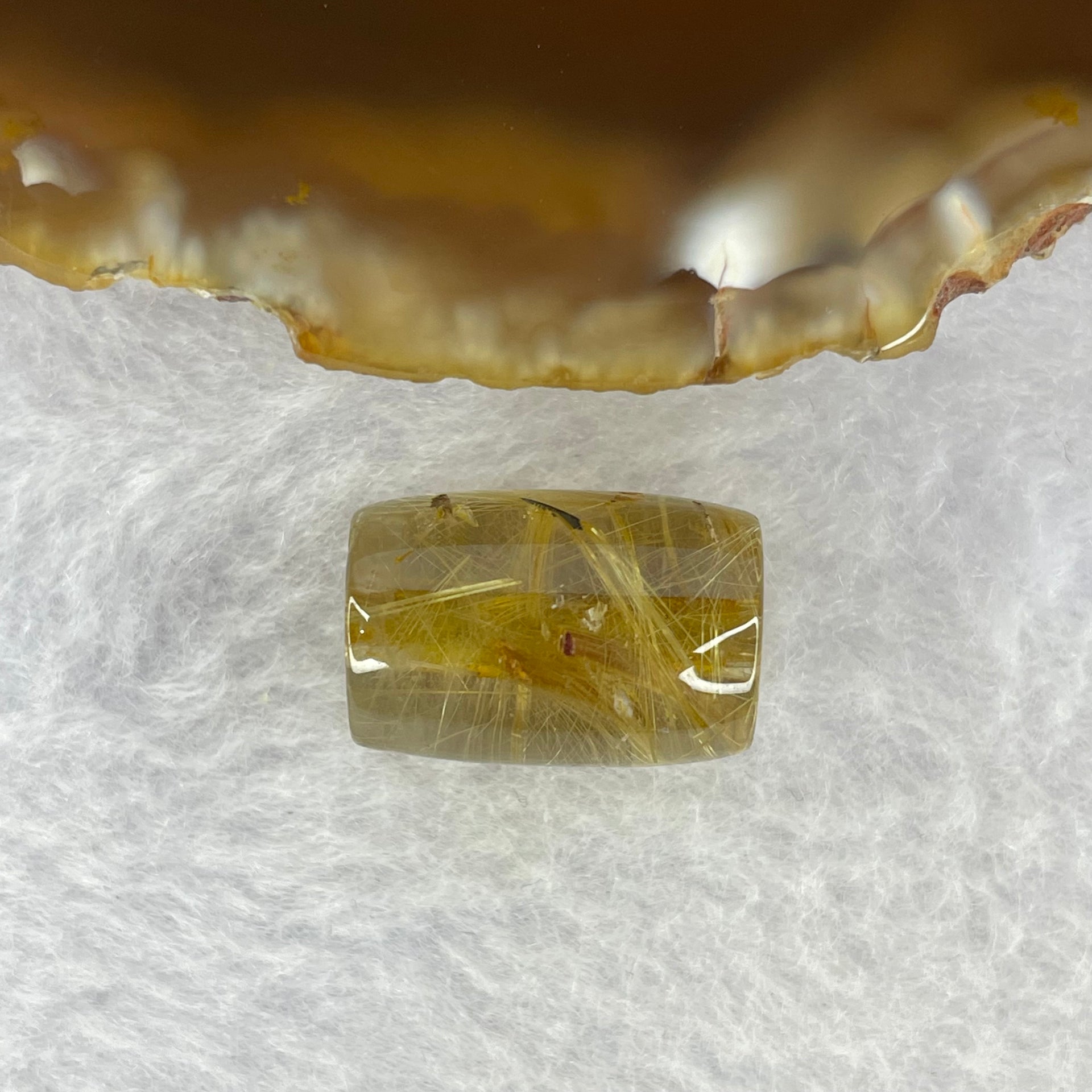 Good Grade Natural Golden Rutilated Quartz Crystal Lulu Tong Barrel 天然金顺发晶水晶露露通桶 
4.02g 16.8 by 11.4mm - Huangs Jadeite and Jewelry Pte Ltd