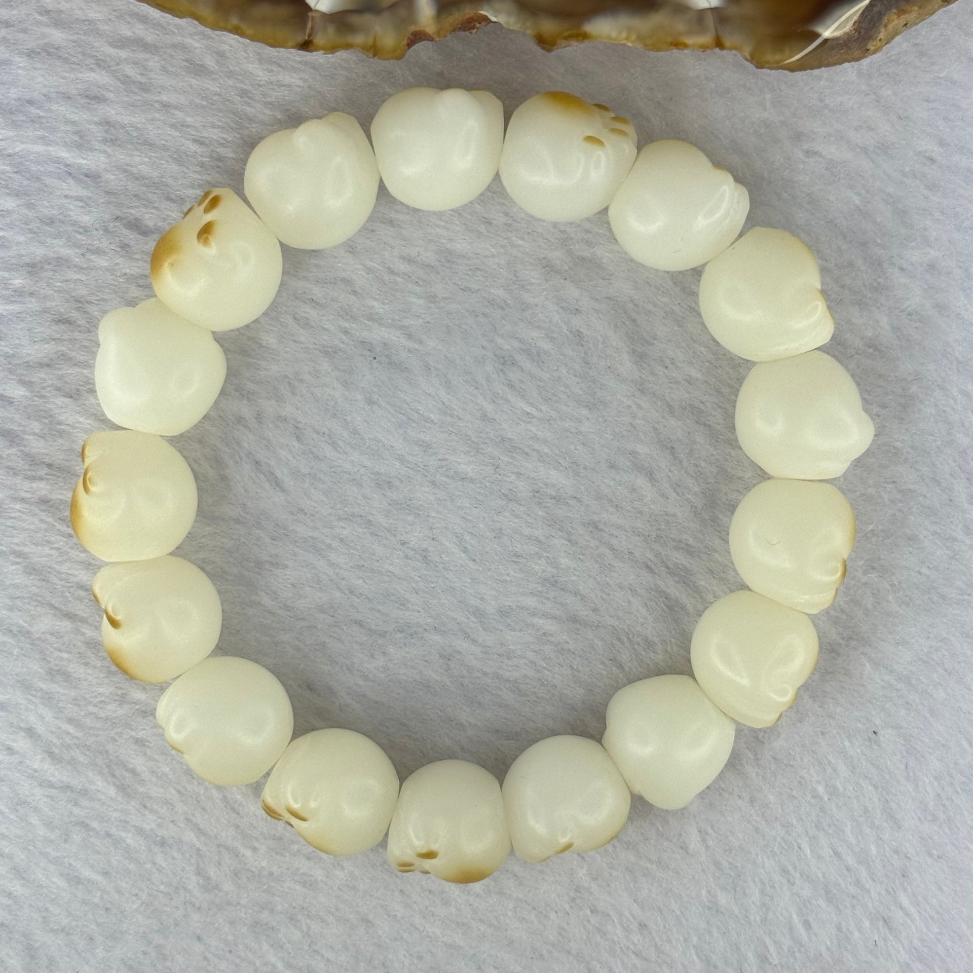 Natural White Color Bodhi Beads in Paw Bracelet 19.88g 16cm 12.2mm 17 Beads - Huangs Jadeite and Jewelry Pte Ltd