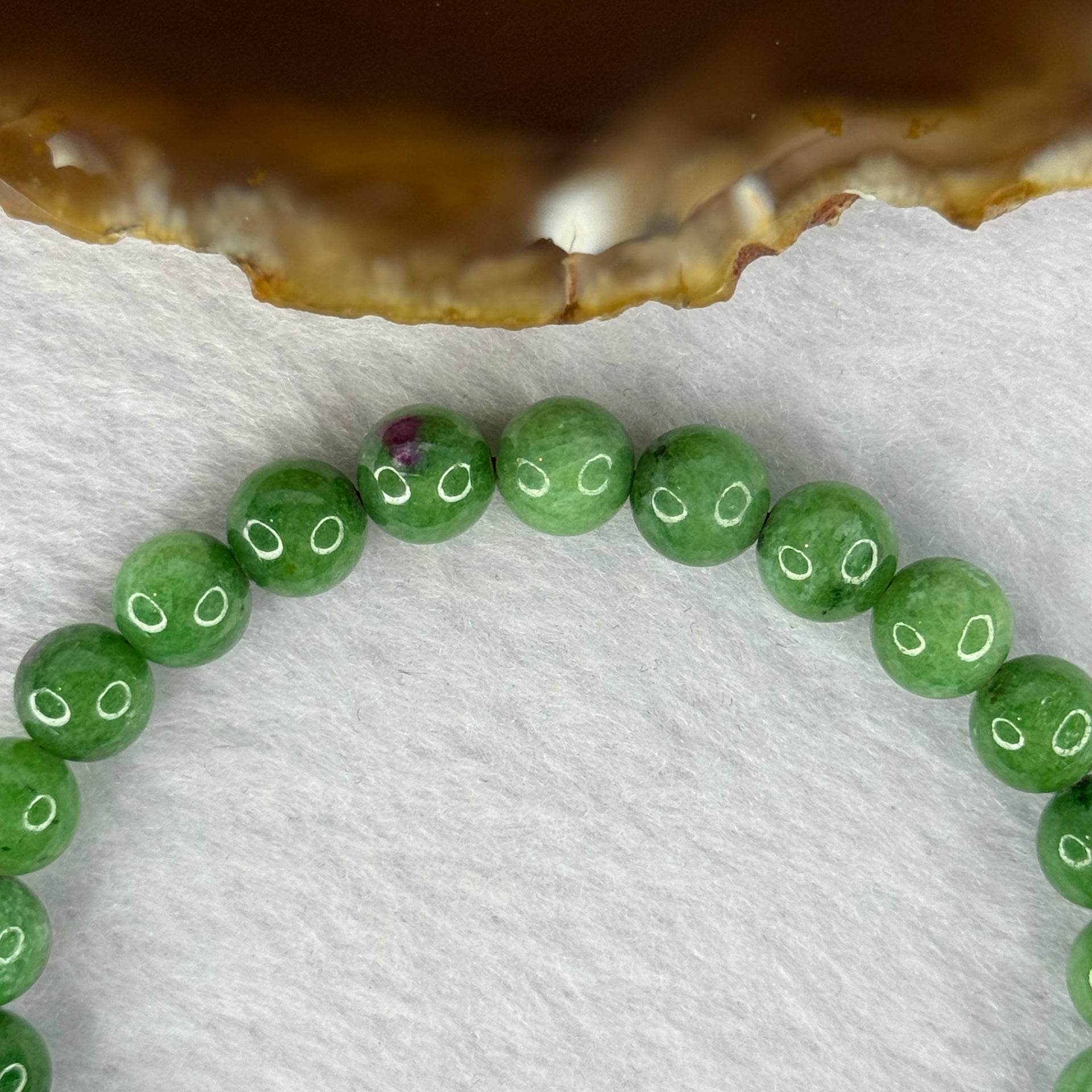 Natural Emerald And Ruby Zoisite Beads Bracelet 18.20g 15.5cm 7.7mm 25 Beads - Huangs Jadeite and Jewelry Pte Ltd