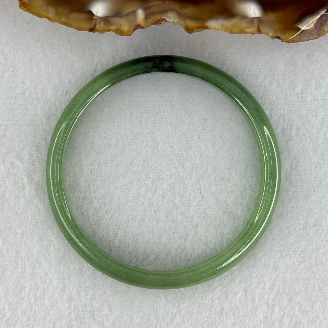 Baby or Kids Type A Green Jadeite Bangle Internal Diameter 44.6mm 11.71g 6.9 by 4.5mm (Very Slight Internal Lines)