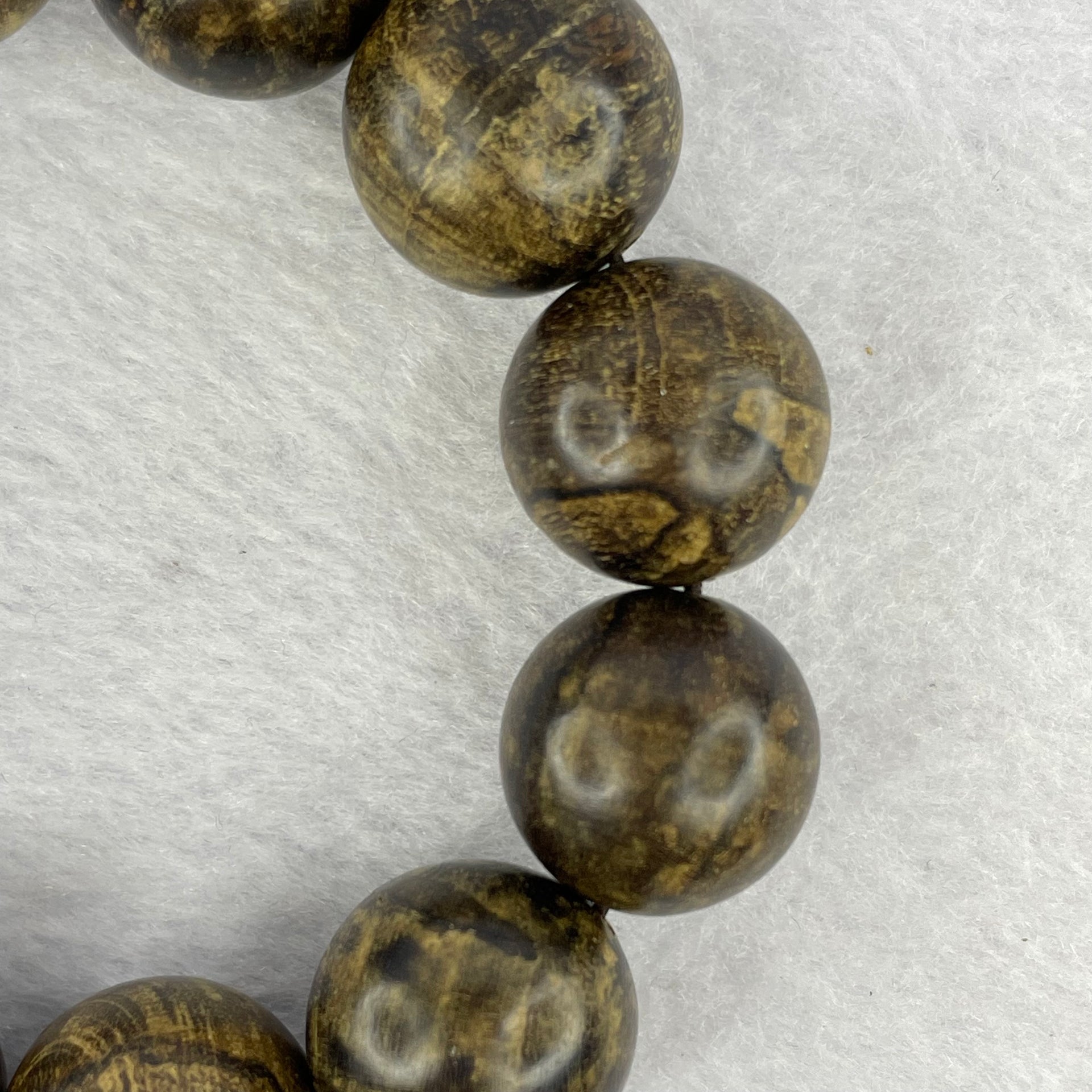 Natural Wild Cambodian Agarwood Beads Bracelet 天然野生柬埔寨沉香珠手链 55.0g 20cm 20.6 mm 12 Beads - Huangs Jadeite and Jewelry Pte Ltd