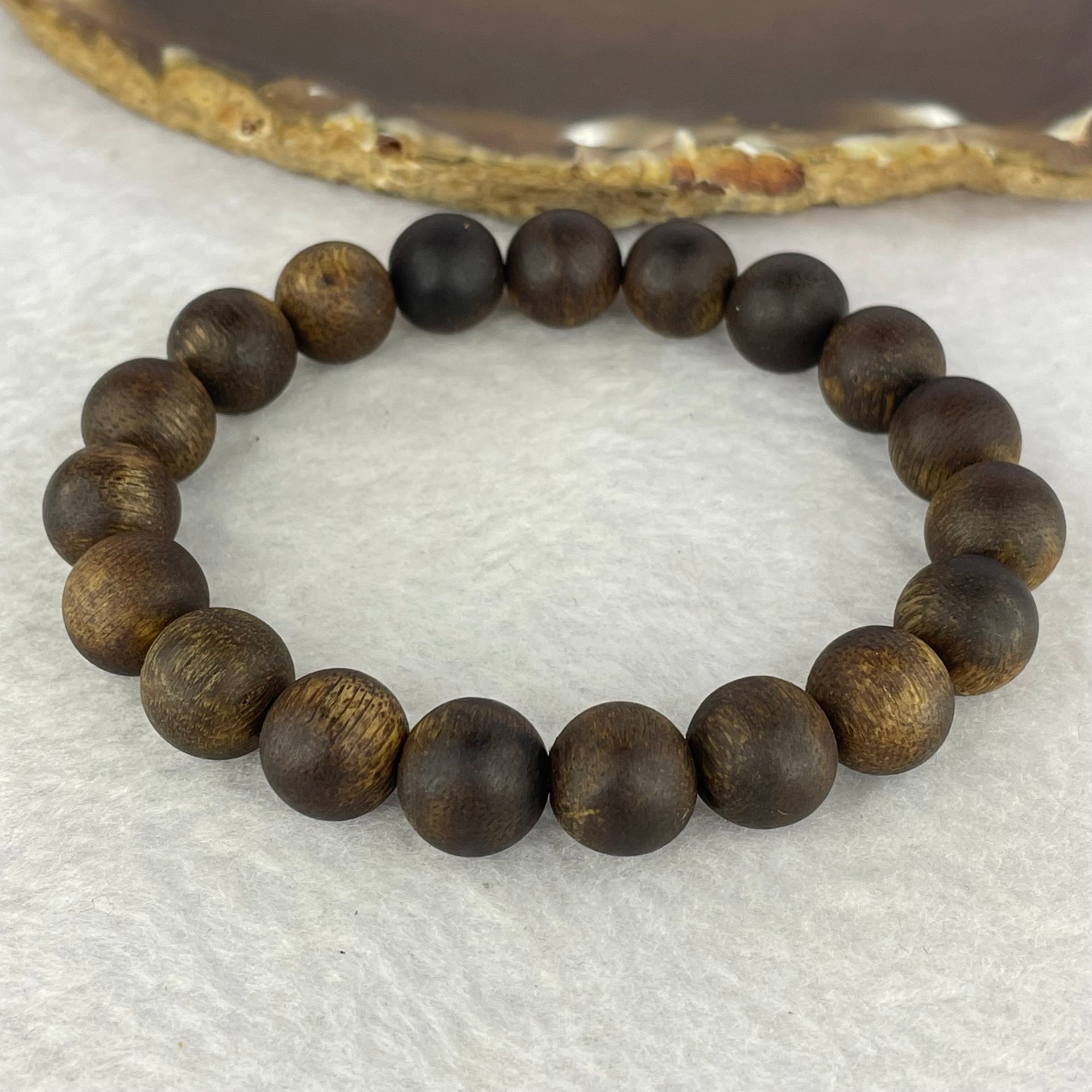 Natural Hainan Wild Old Agarwood Bracelet (Floating) 天然海南野生老树沉香手链 9.52g 17.5cm 10.8mm 19 Beads - Huangs Jadeite and Jewelry Pte Ltd