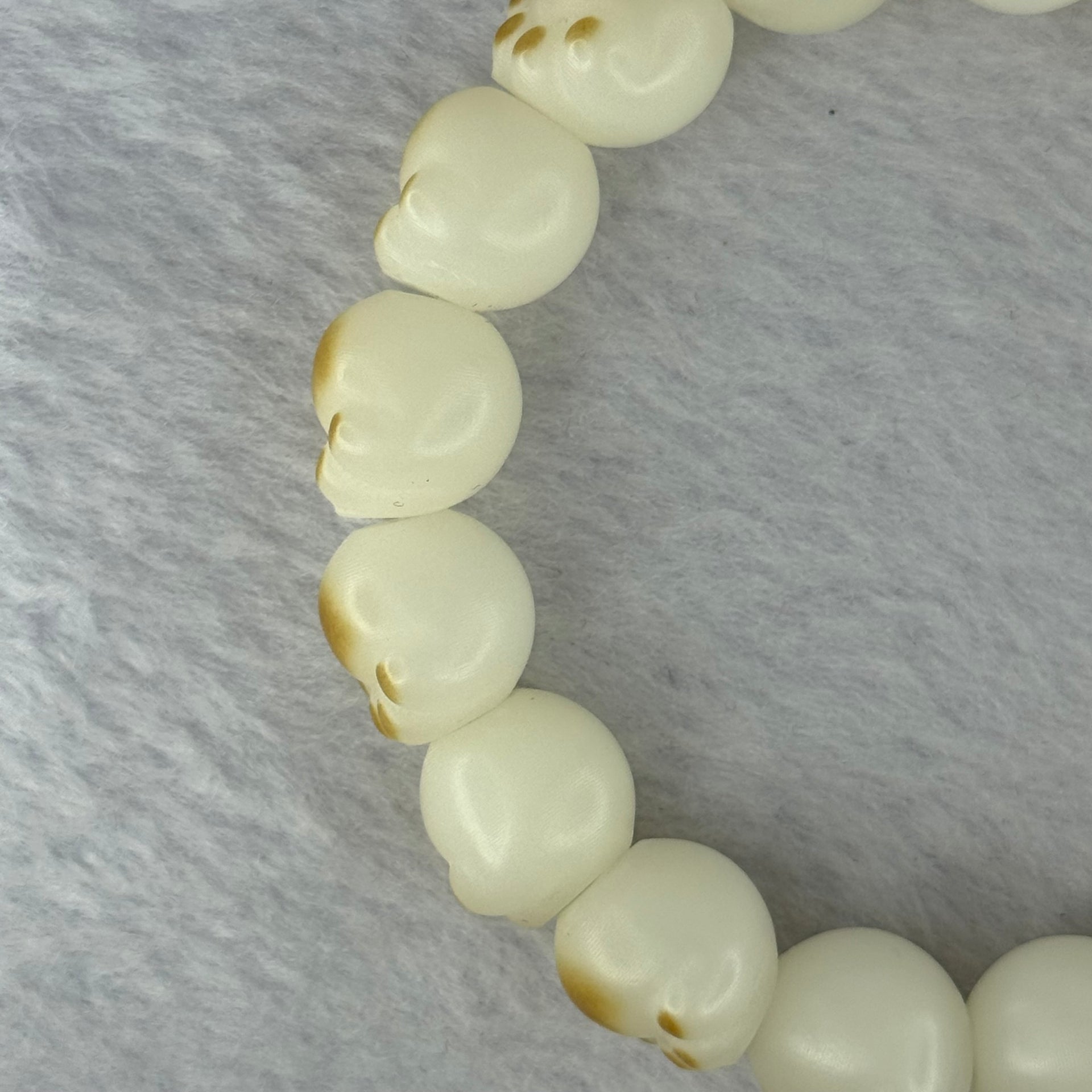 Natural White Color Bodhi Beads in Paw Bracelet 19.89g 16cm 12.8mm 17 Beads - Huangs Jadeite and Jewelry Pte Ltd