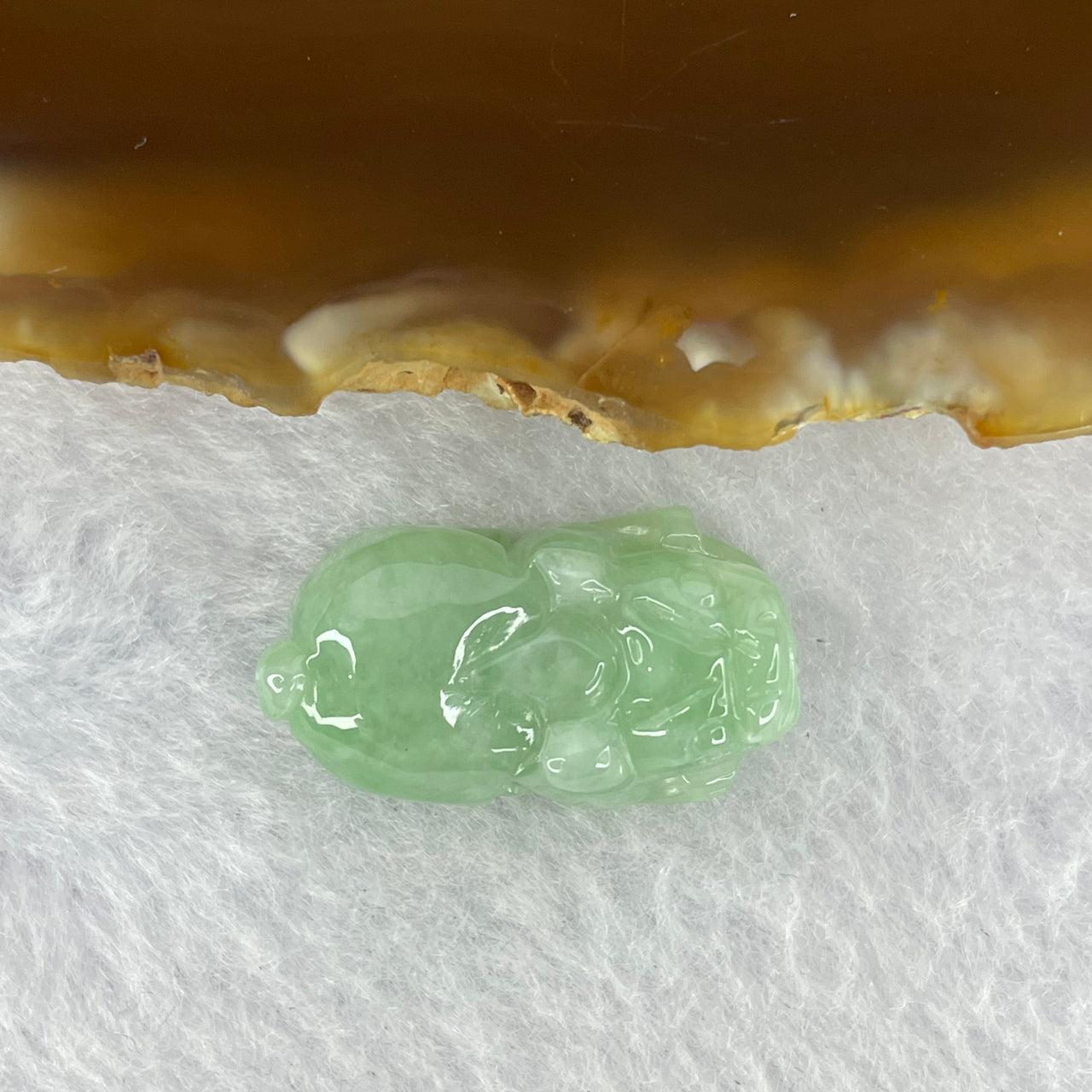 Type A Jelly Apple Green Jadeite Pixiu Pendent A货苹果绿色翡翠貔貅牌 6.17g 23.5 by 13.4 by 9.5 mm - Huangs Jadeite and Jewelry Pte Ltd