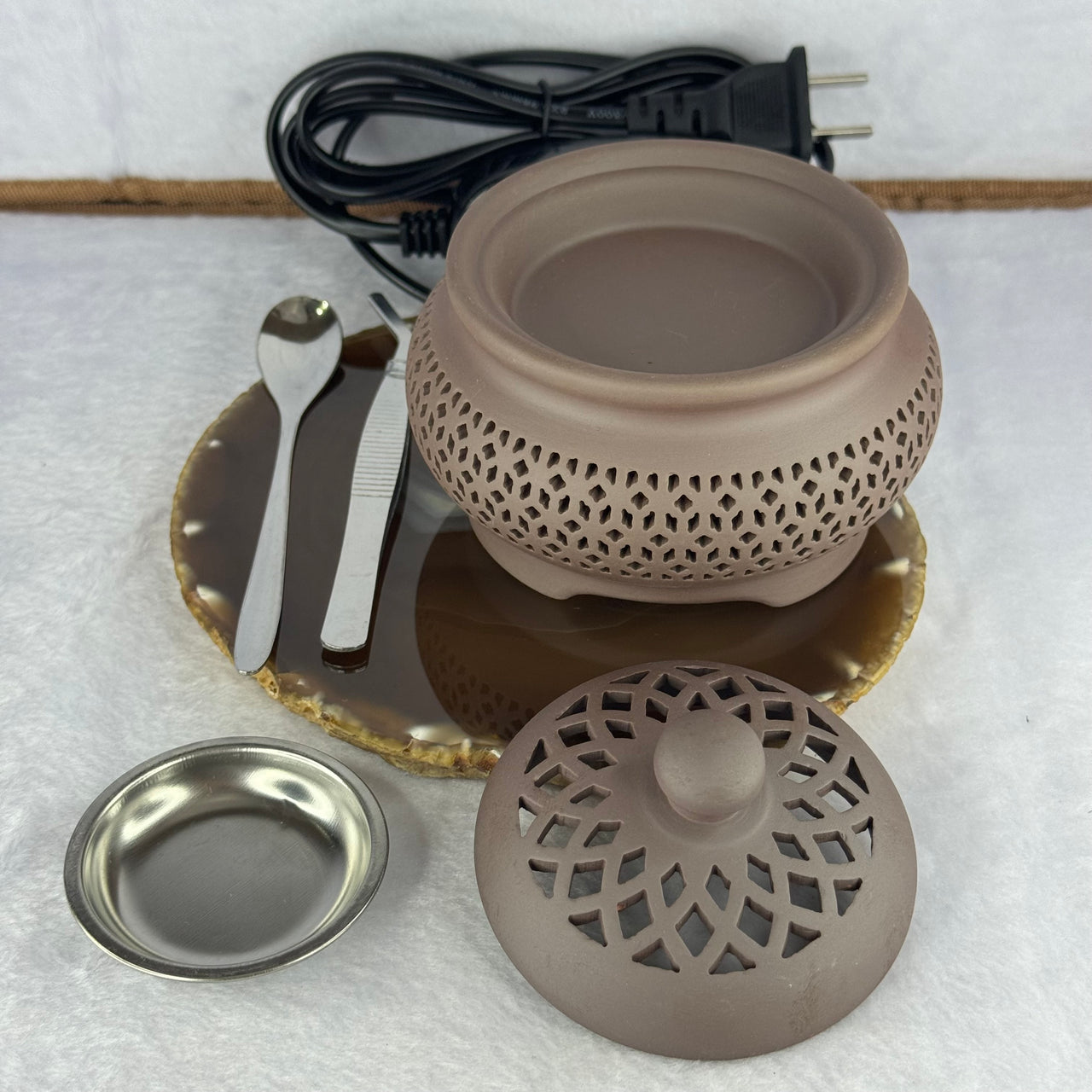 Small Ceramic Rechargeable Electronic Aromatherapy Diffuser Incense Furnace with Timer Temperature Control for Sandalwood Agarwood 小的陶瓷可充电电子香薰炉带定时器温度控制檀香沉香 - Huangs Jadeite and Jewelry Pte Ltd