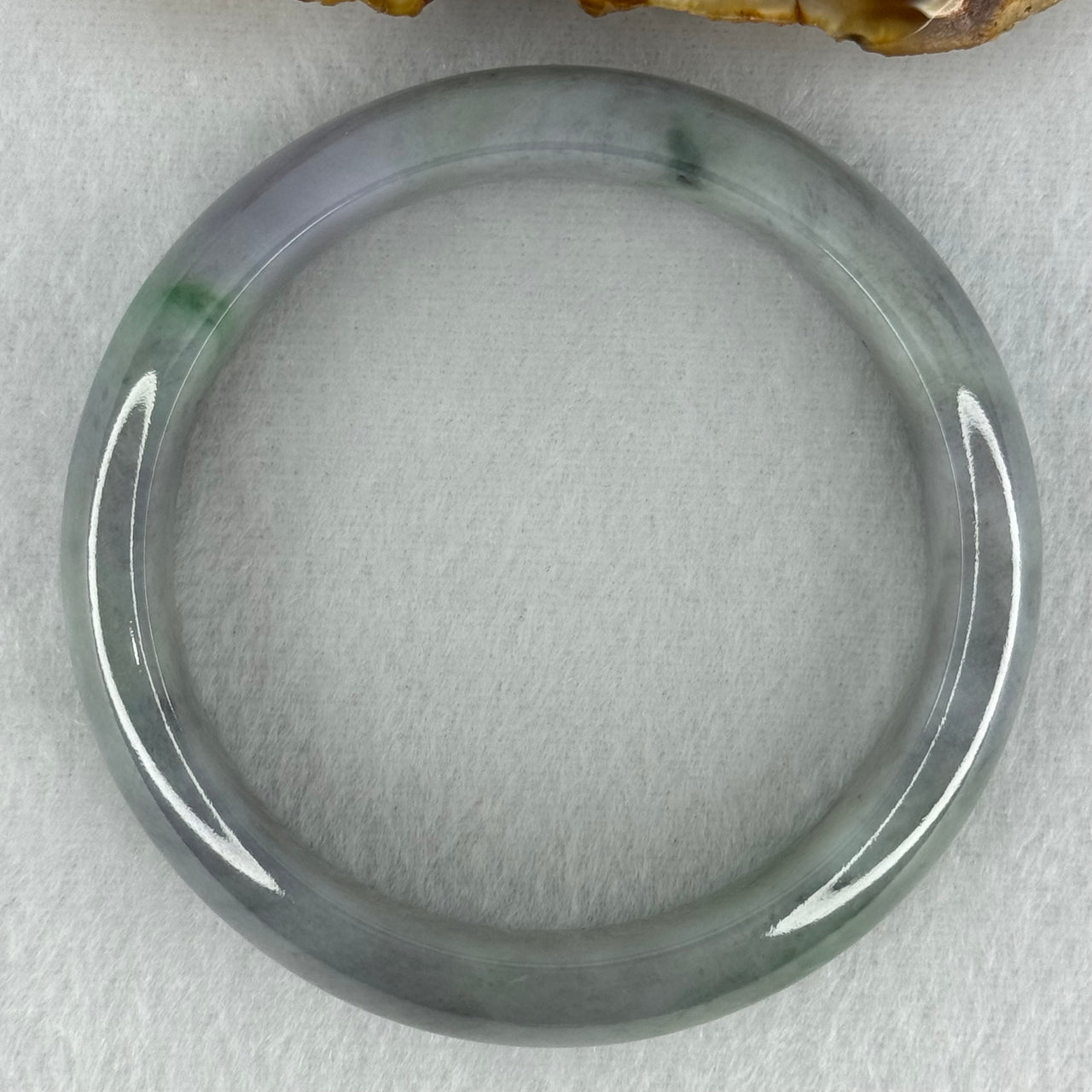 Type A Grey Wuji with Lavender and Green Jadeite Bangle Internal Diameter 56.2mm 61.48g 15.4 by 8.5mm (Slight Internal Lines)