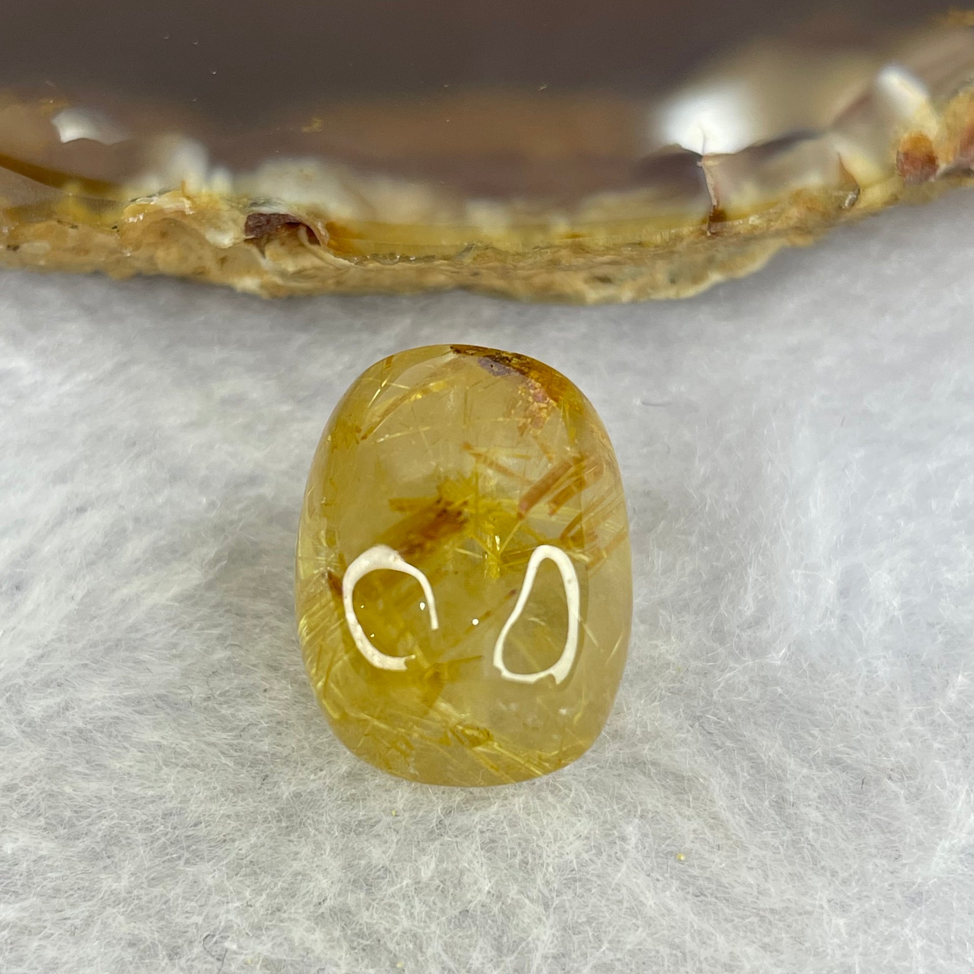 Good Grade Natural Golden Rutilated Quartz Crystal Lulu Tong Barrel 天然金顺发晶水晶露露通桶 
4.72g 14.9 by 13.1mm - Huangs Jadeite and Jewelry Pte Ltd