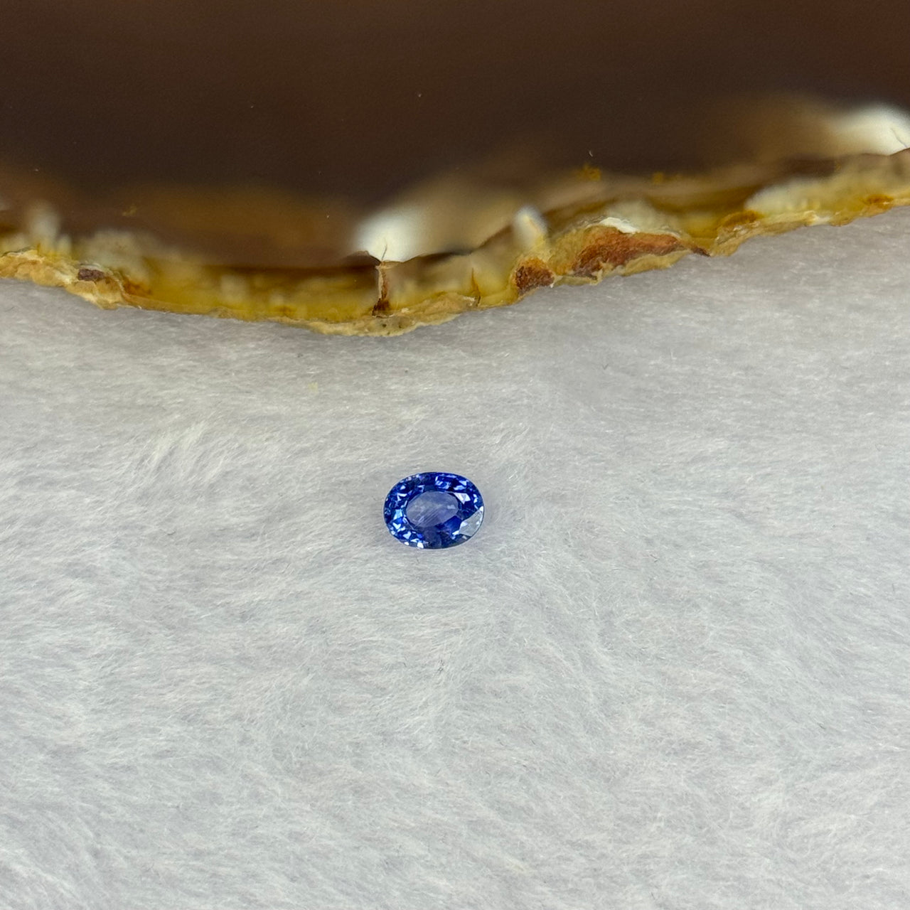 Natural Faceted Blue Sapphire 0.90ct 6.4 by 5.0 by 3.0mm - Huangs Jadeite and Jewelry Pte Ltd