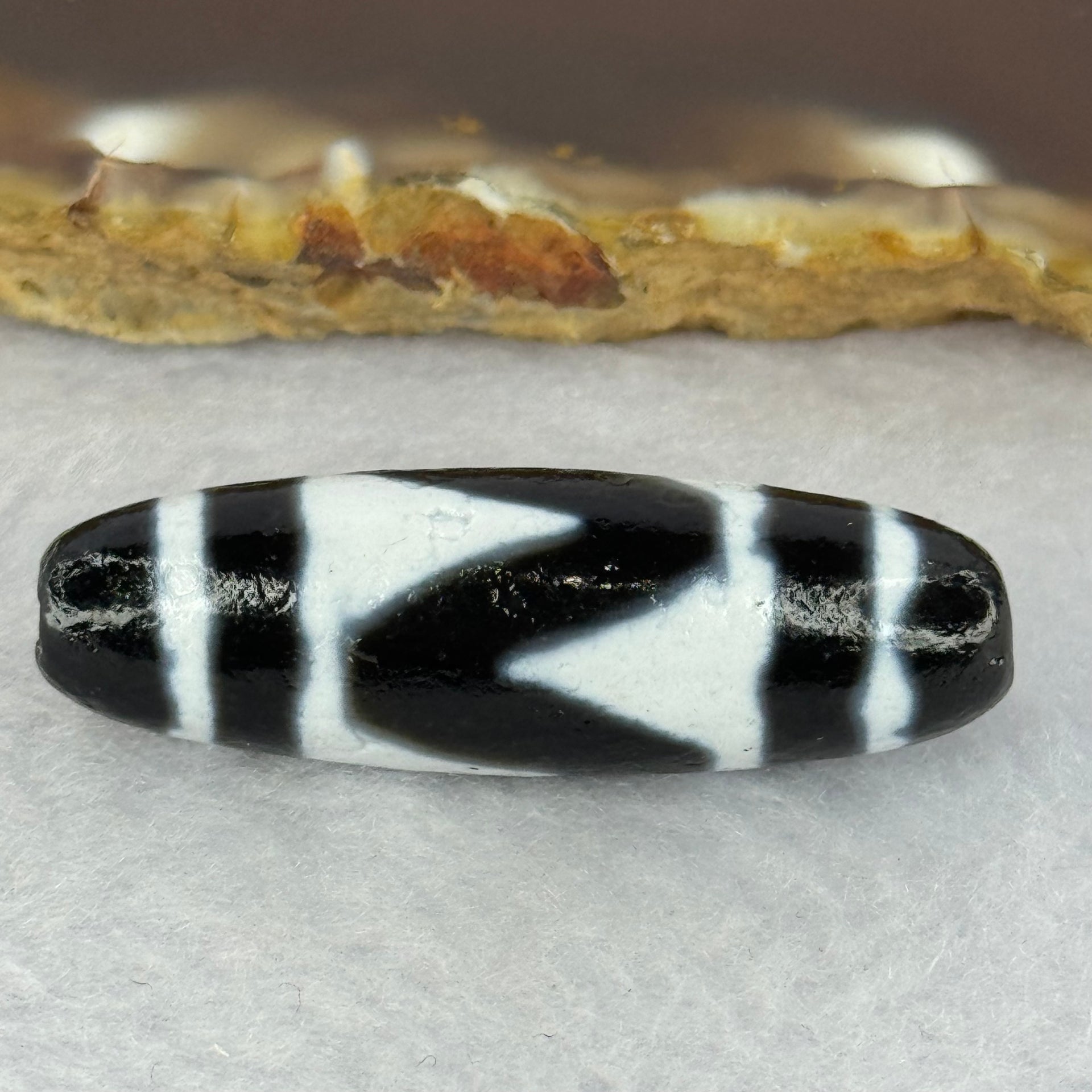 Natural Powerful Tibetan Old Oily Agate Tiger Tooth Daluo Dzi Bead Heavenly Master (Tian Zhu) 虎呀天诛 7.55g 35.8 by 9.9mm - Huangs Jadeite and Jewelry Pte Ltd