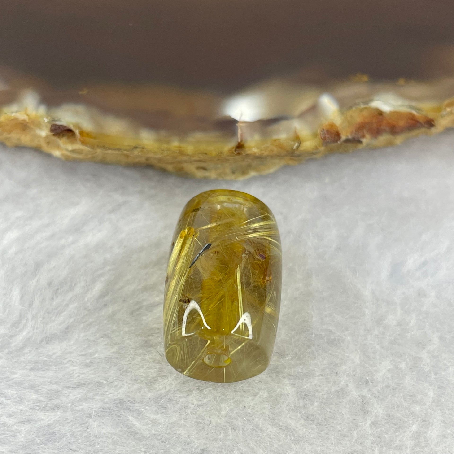 Good Grade Natural Golden Rutilated Quartz Crystal Lulu Tong Barrel 天然金顺发晶水晶露露通桶 
4.02g 16.8 by 11.4mm - Huangs Jadeite and Jewelry Pte Ltd