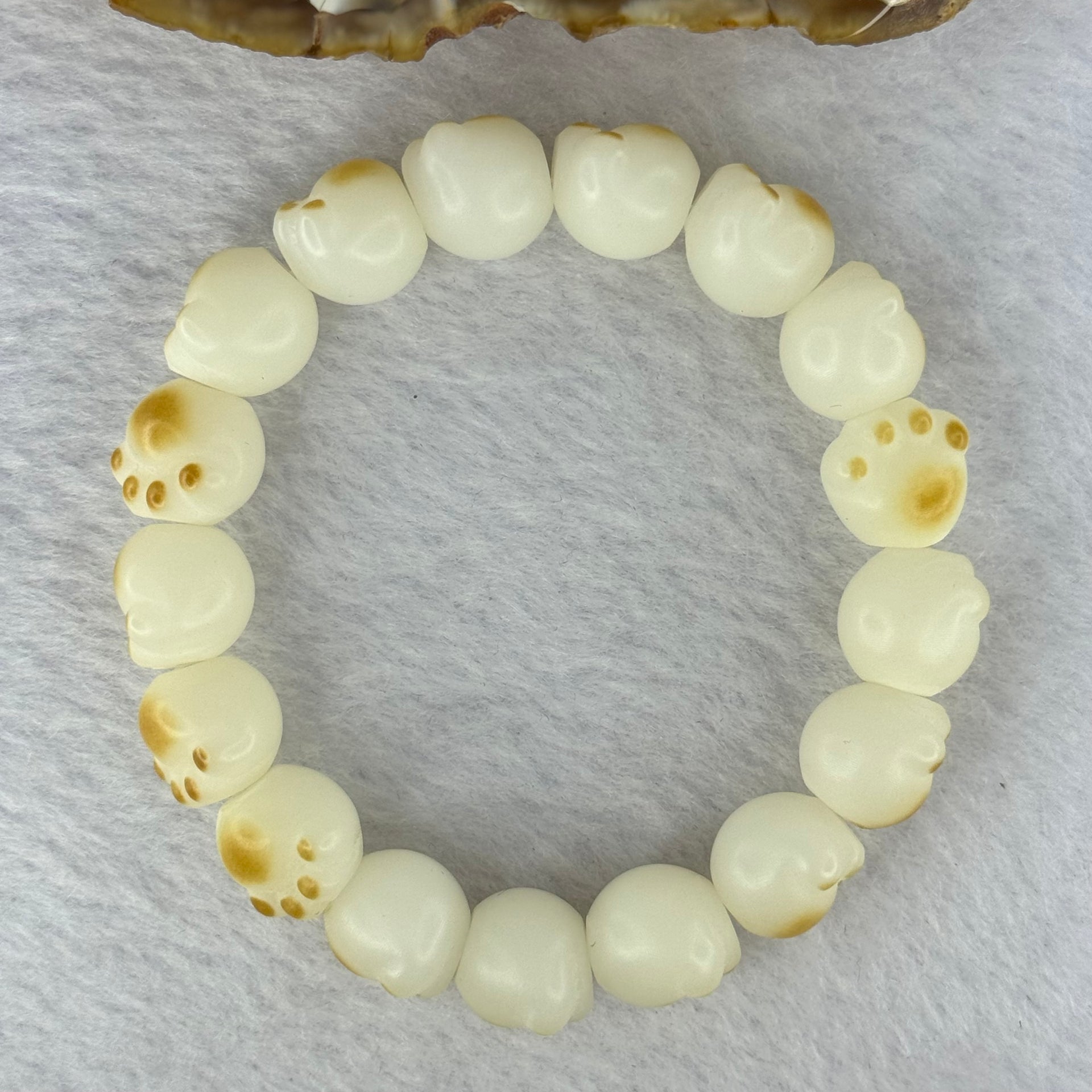 Natural White Color Bodhi Beads in Paw Bracelet 19.88g 16cm 12.2mm 17 Beads - Huangs Jadeite and Jewelry Pte Ltd