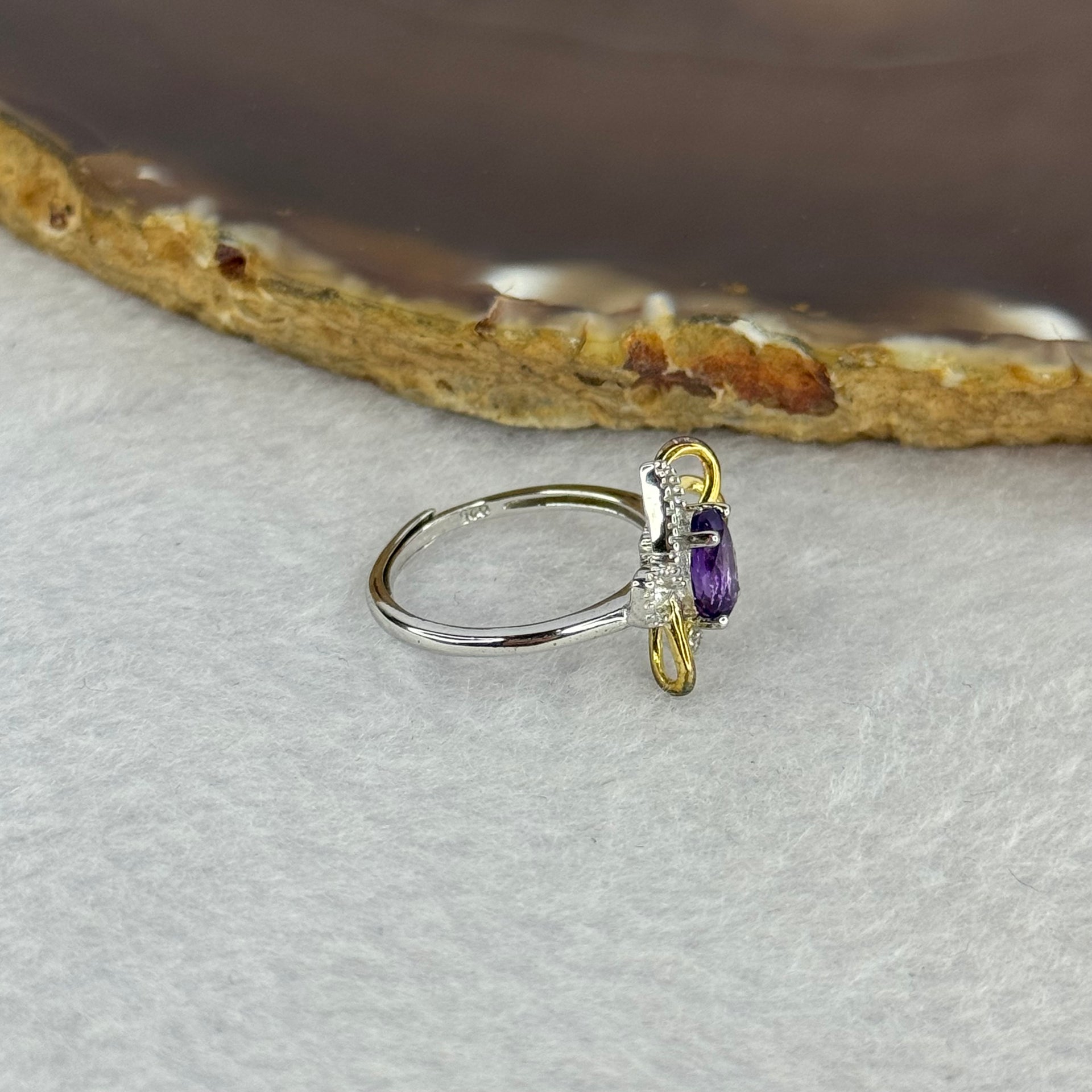 Natural Amethyst in 925 Sliver and Rose Gold Colour Ring 天然紫水晶925银戒指 (Adjustable Size) 2.05g 6.6 by 4.0 by 3.5mm - Huangs Jadeite and Jewelry Pte Ltd