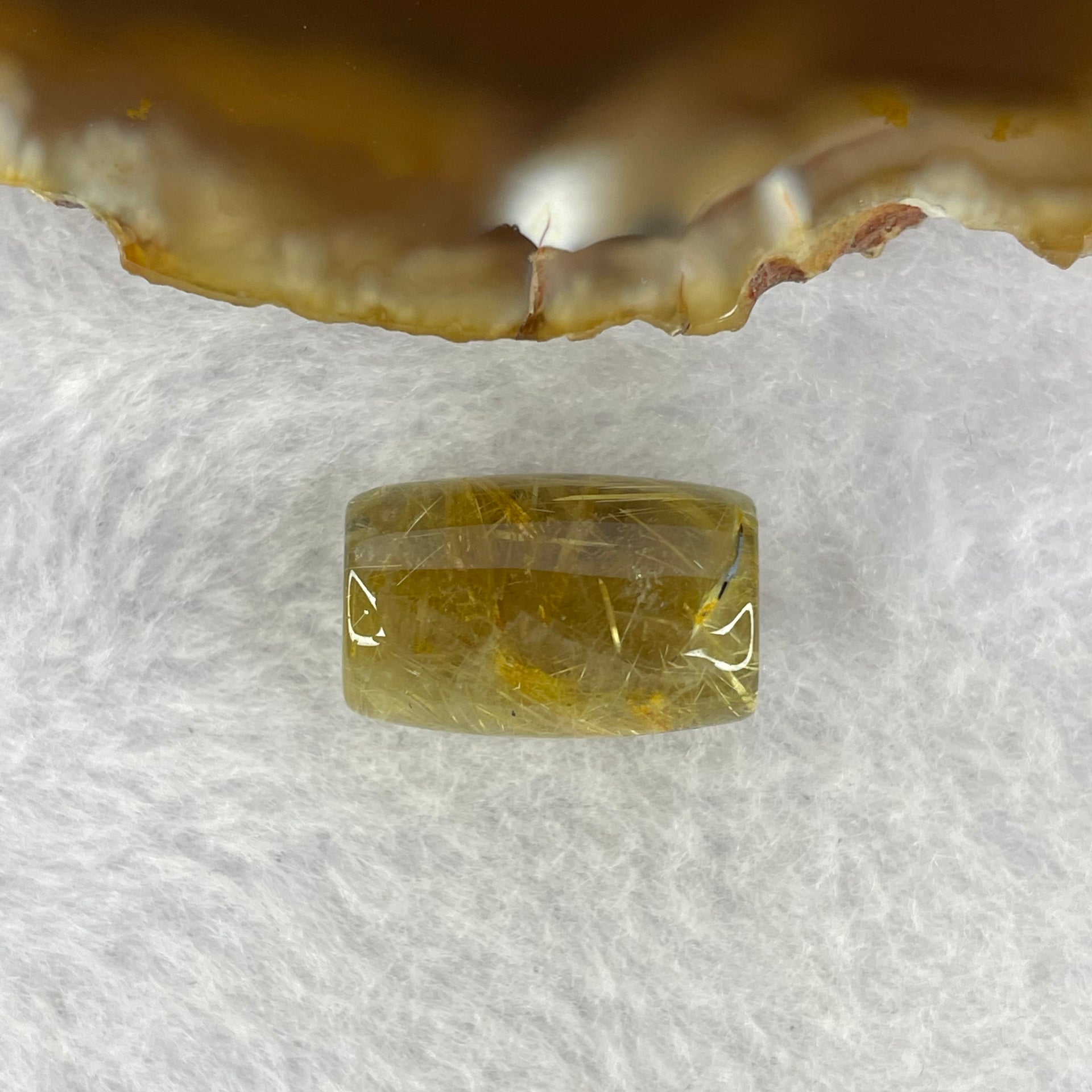 Good Grade Natural Golden Rutilated Quartz Crystal Lulu Tong Barrel 天然金顺发晶水晶露露通桶 
3.84g 17.2 by 17.2mm - Huangs Jadeite and Jewelry Pte Ltd