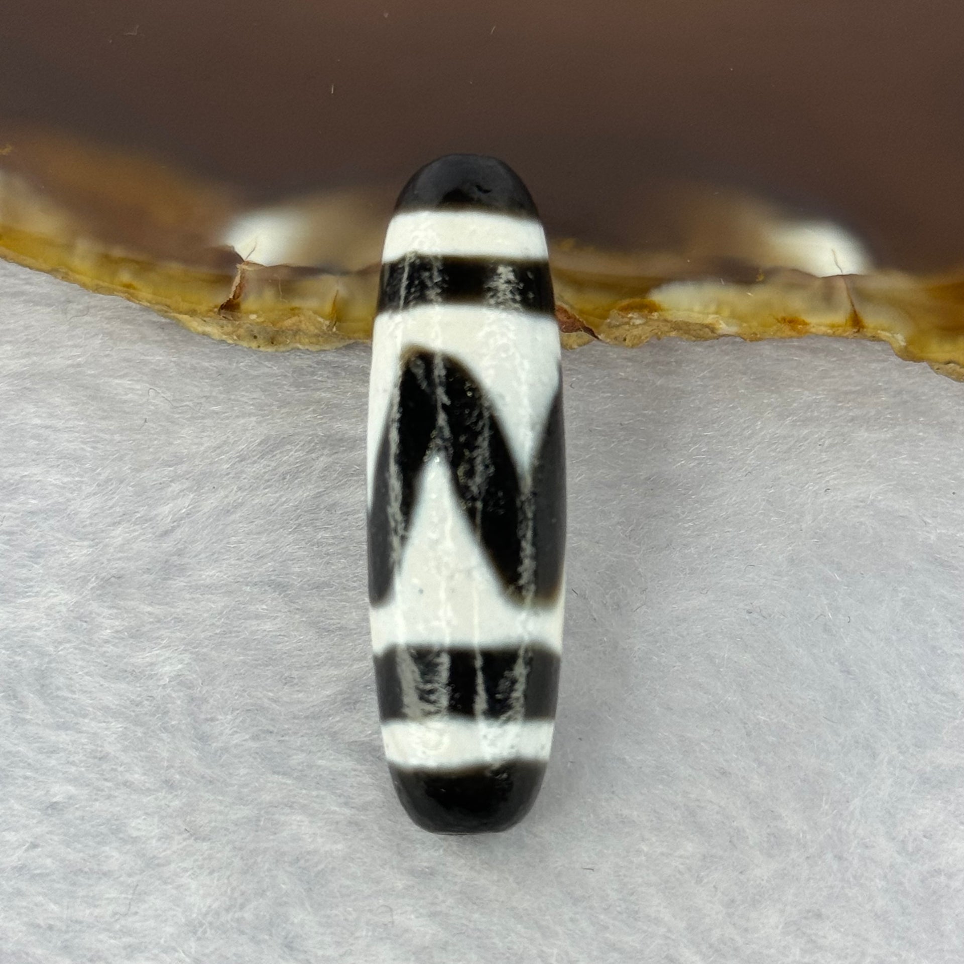 Natural Powerful Tibetan Old Oily Agate Tiger Tooth Daluo Dzi Bead Heavenly Master (Tian Zhu) 虎呀天诛 7.20g 38.0 by 11.4mm - Huangs Jadeite and Jewelry Pte Ltd