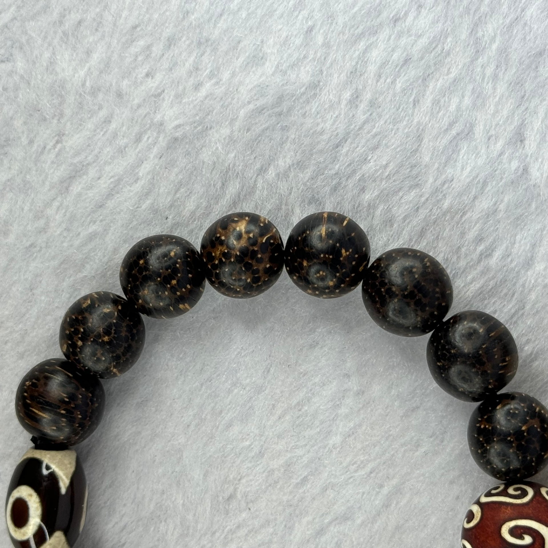 Natural Agarwood With 3 Eyes Dzi Bead Tian Zhu Beads Bracelet 天然沉香带三眼天珠手链 17.70g 16.5cm Dzi 14.4 by 10.1 and 14.0mm 1 Bead and 10.8mm 16 Beads - Huangs Jadeite and Jewelry Pte Ltd