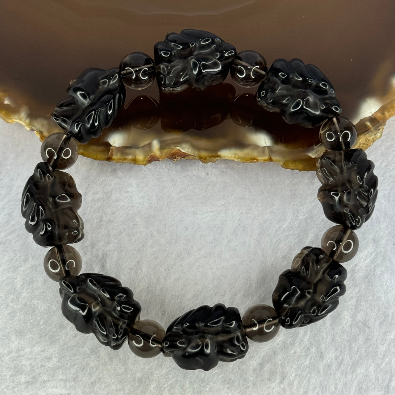 Obsidian 9 Tail Fox 18.1 by 17.9 by 12.4mm 8pcs and 8 Beads 8.3mm Bracelet 40.35g 16.5cm