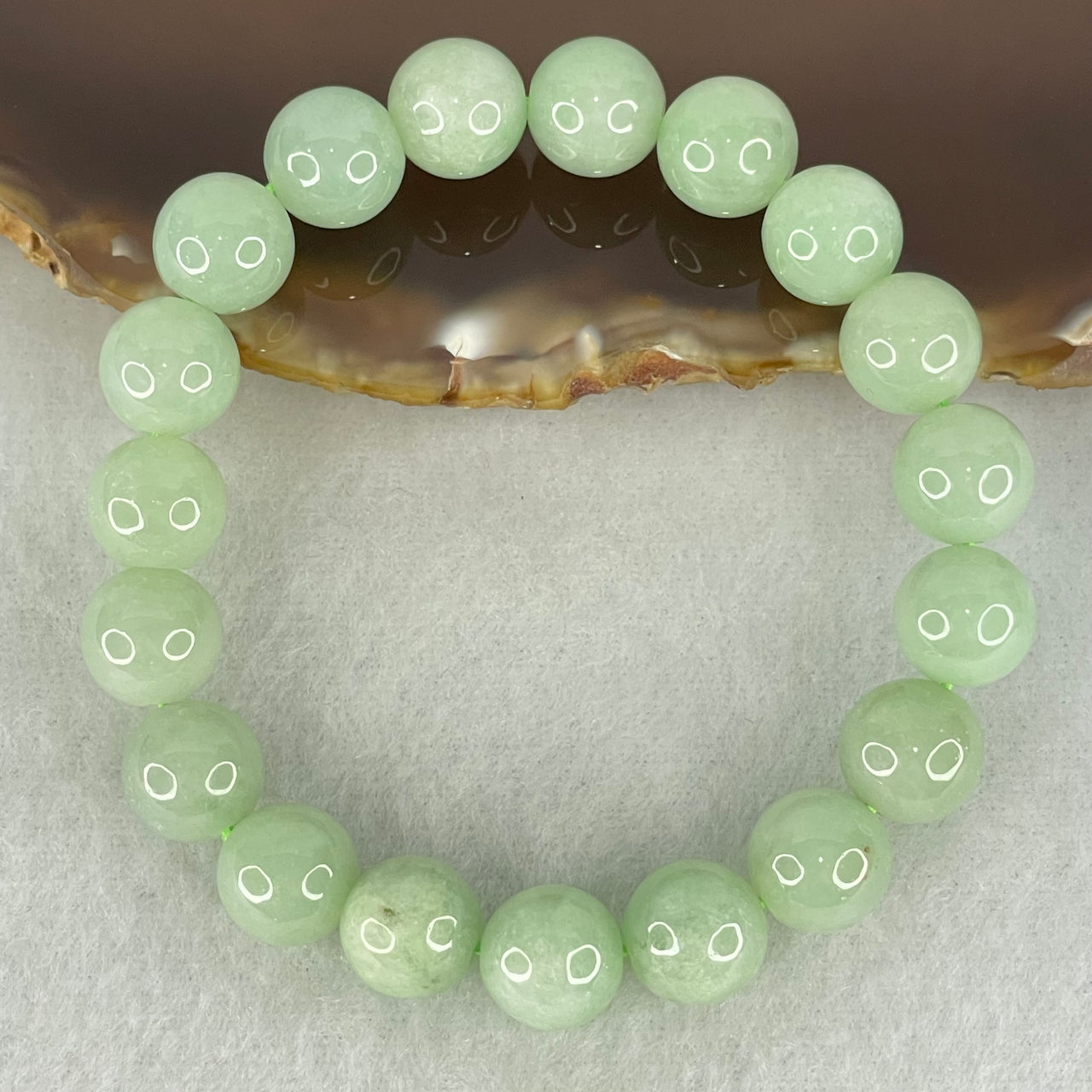 Type A Apple Green Jadeite Beads Bracelet 33.66g 16cm 10.1mm 19 Beads