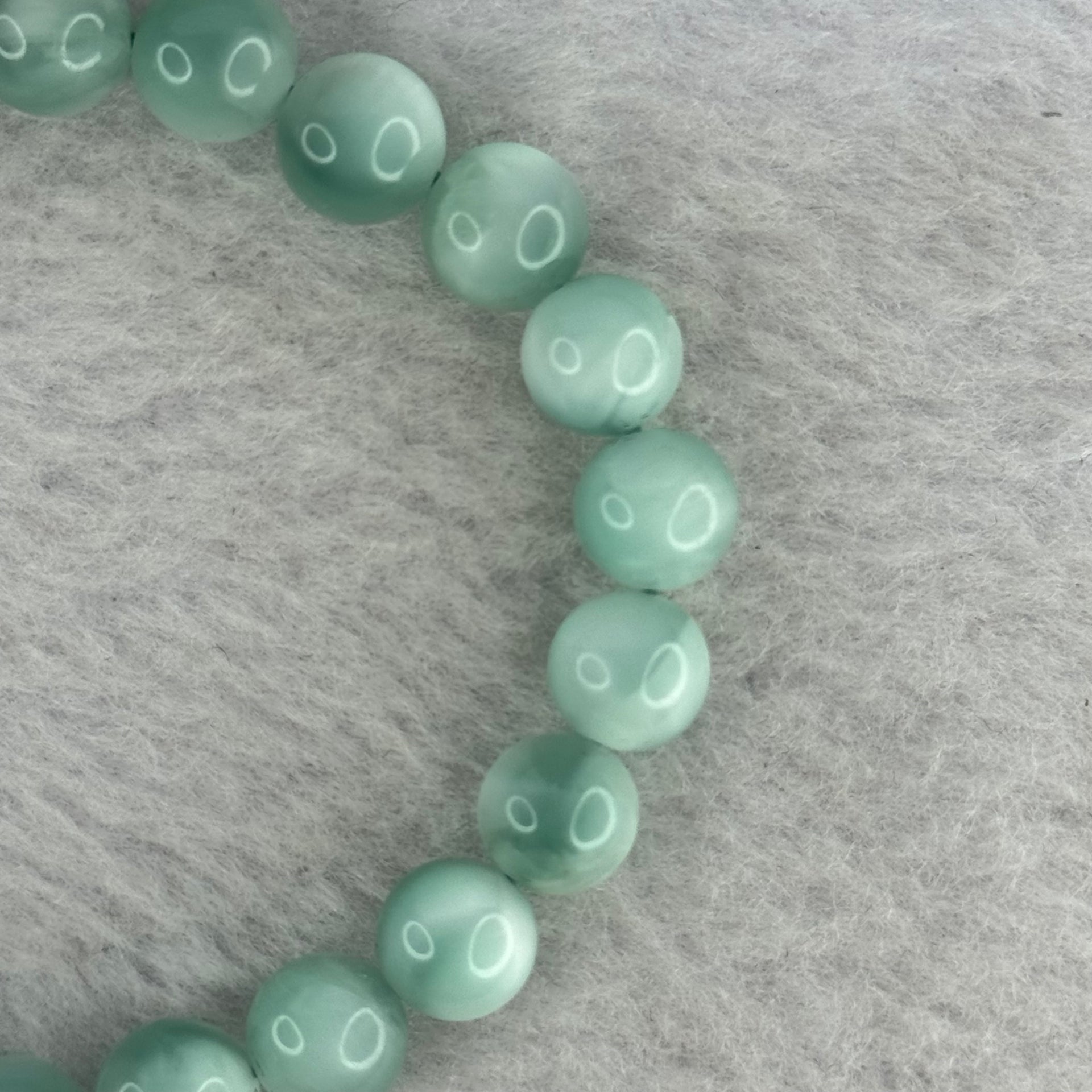 Green crystal green stone bracelet, sea grain stone for Fortune, Job Promotion
 绿色水晶绿纹石手链海纹石绿绒晶串圆珠手串补木招财职务升迁升职 15.94g 8.2 mm 23 Beads - Huangs Jadeite and Jewelry Pte Ltd