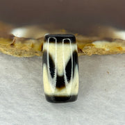 Natural Powerful Tibetan Old Oily Agate Tiger Tooth Daluo Dzi Bead Heavenly Master (Tian Zhu) 虎呀天诛 4.22g 20.2 by 10.9mm - Huangs Jadeite and Jewelry Pte Ltd