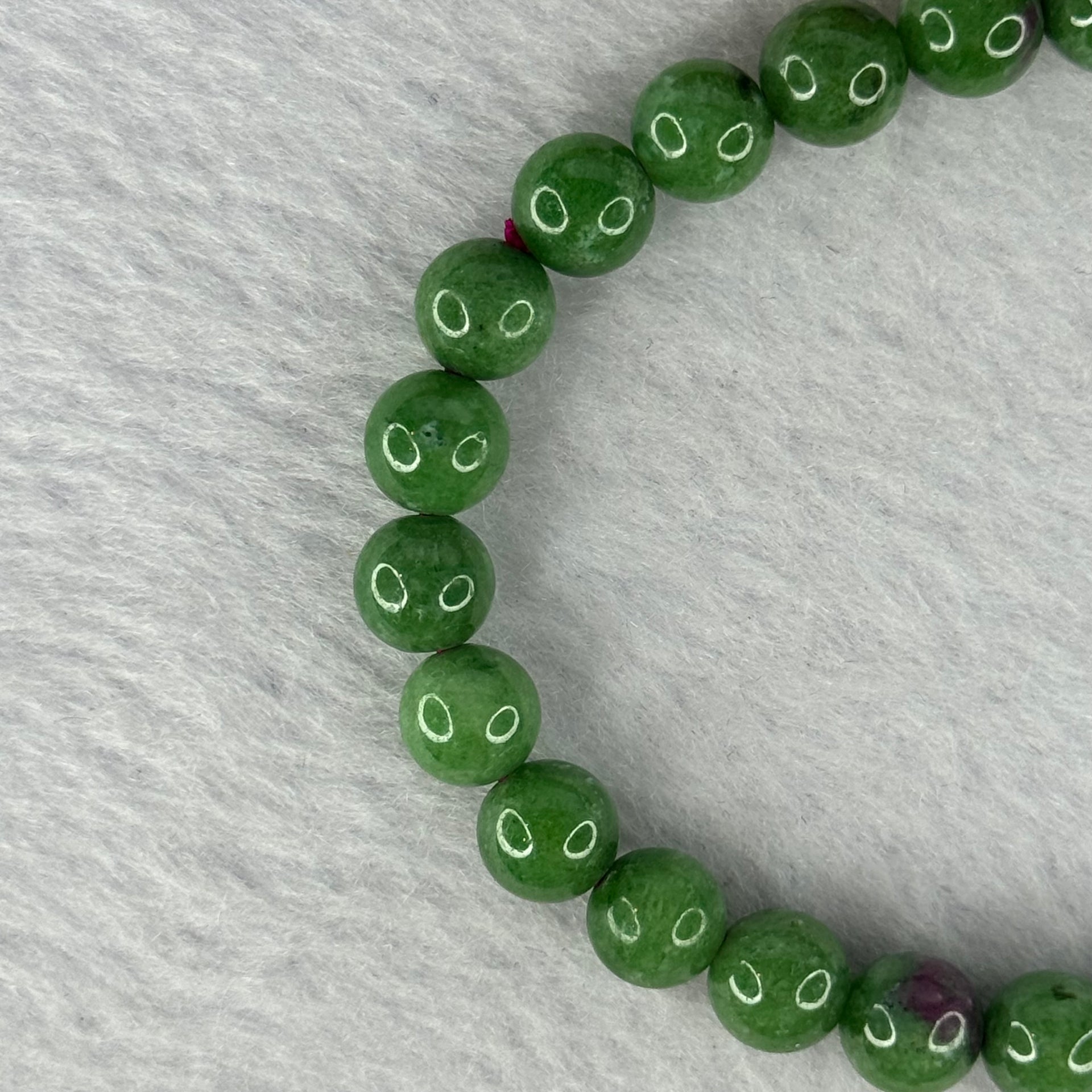 Natural Emerald And Ruby Zoisite Beads Bracelet 18.40g 15.5cm 7.7mm 25 Beads - Huangs Jadeite and Jewelry Pte Ltd