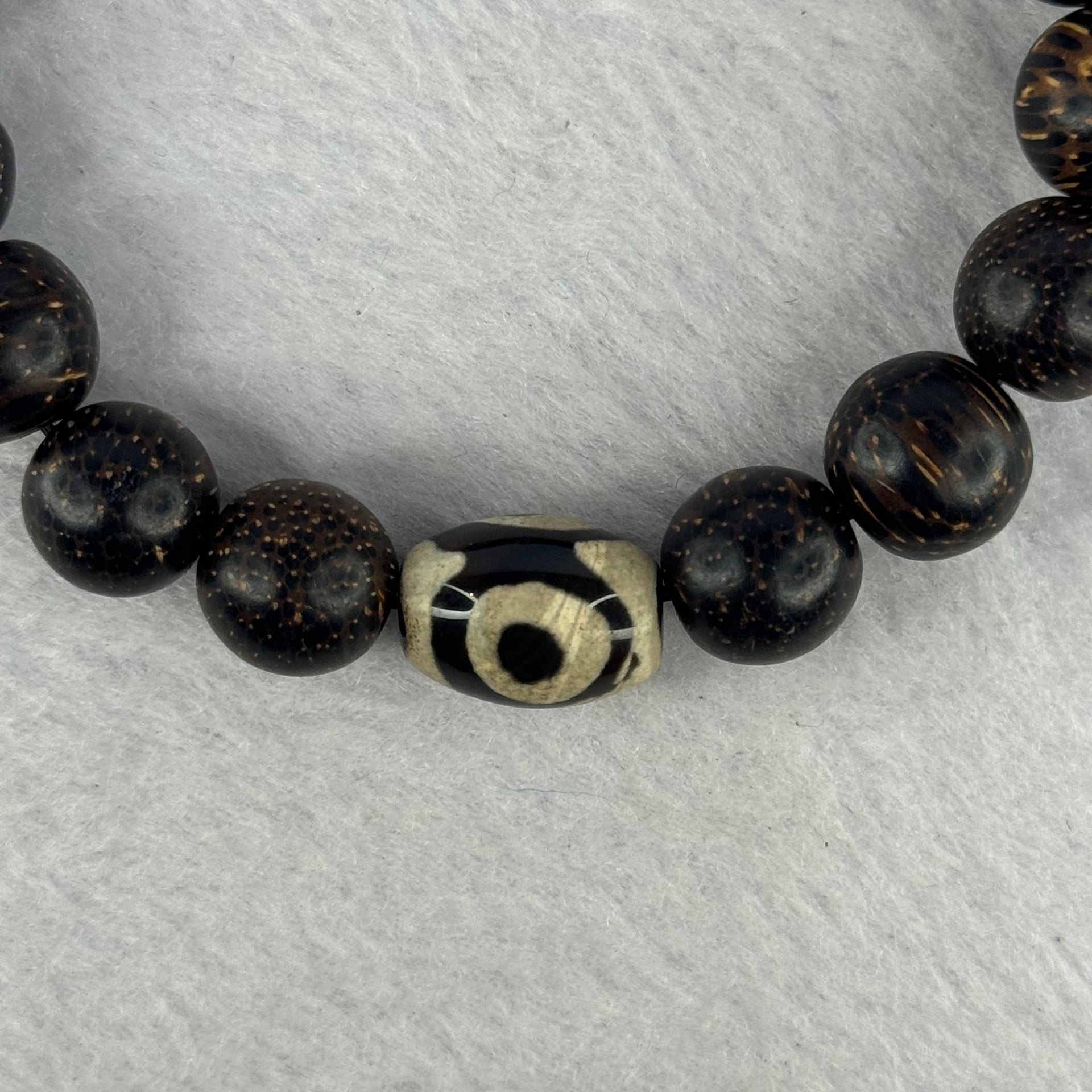 Natural Agarwood With 3 Eyes Dzi Bead Tian Zhu Beads Bracelet 天然沉香带三眼天珠手链 17.61g 16.5cm Dzi 14.1 by 10.6 and 13.9mm 1 Bead and 10.9mm 16 Beads - Huangs Jadeite and Jewelry Pte Ltd