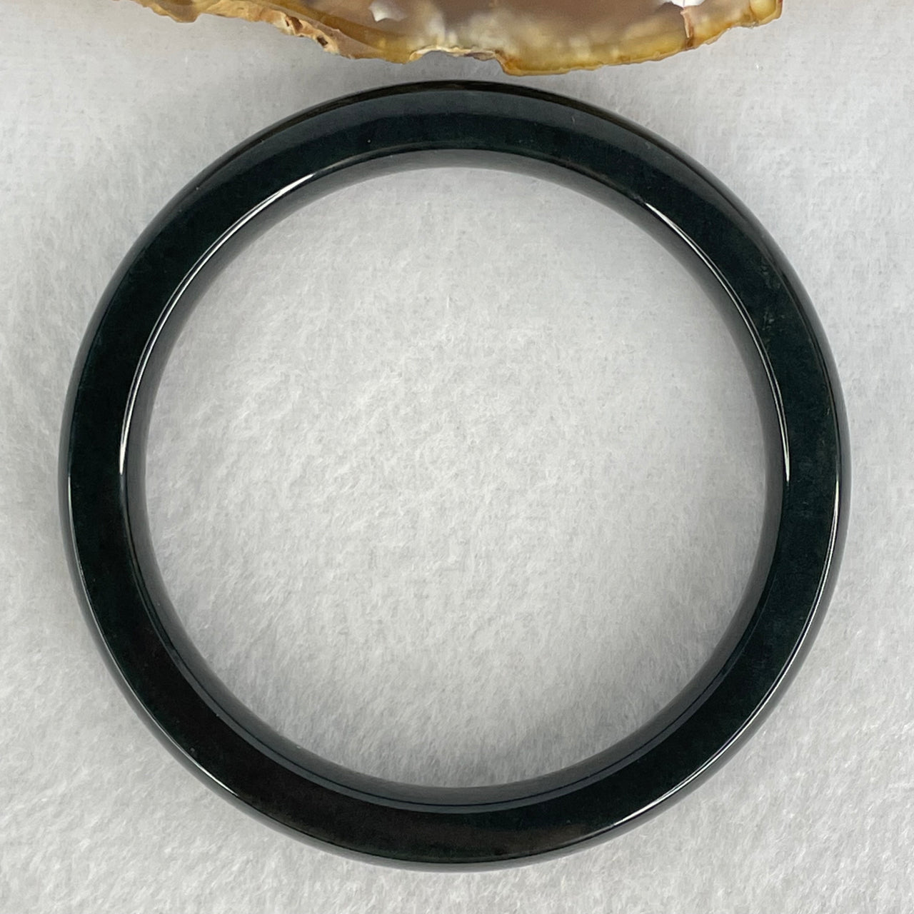 Natural Dark Green Nephrite Bangle Internal Diameter 55.3mm 39.59g 10.0 by 7.6mm (Close to Perfect)