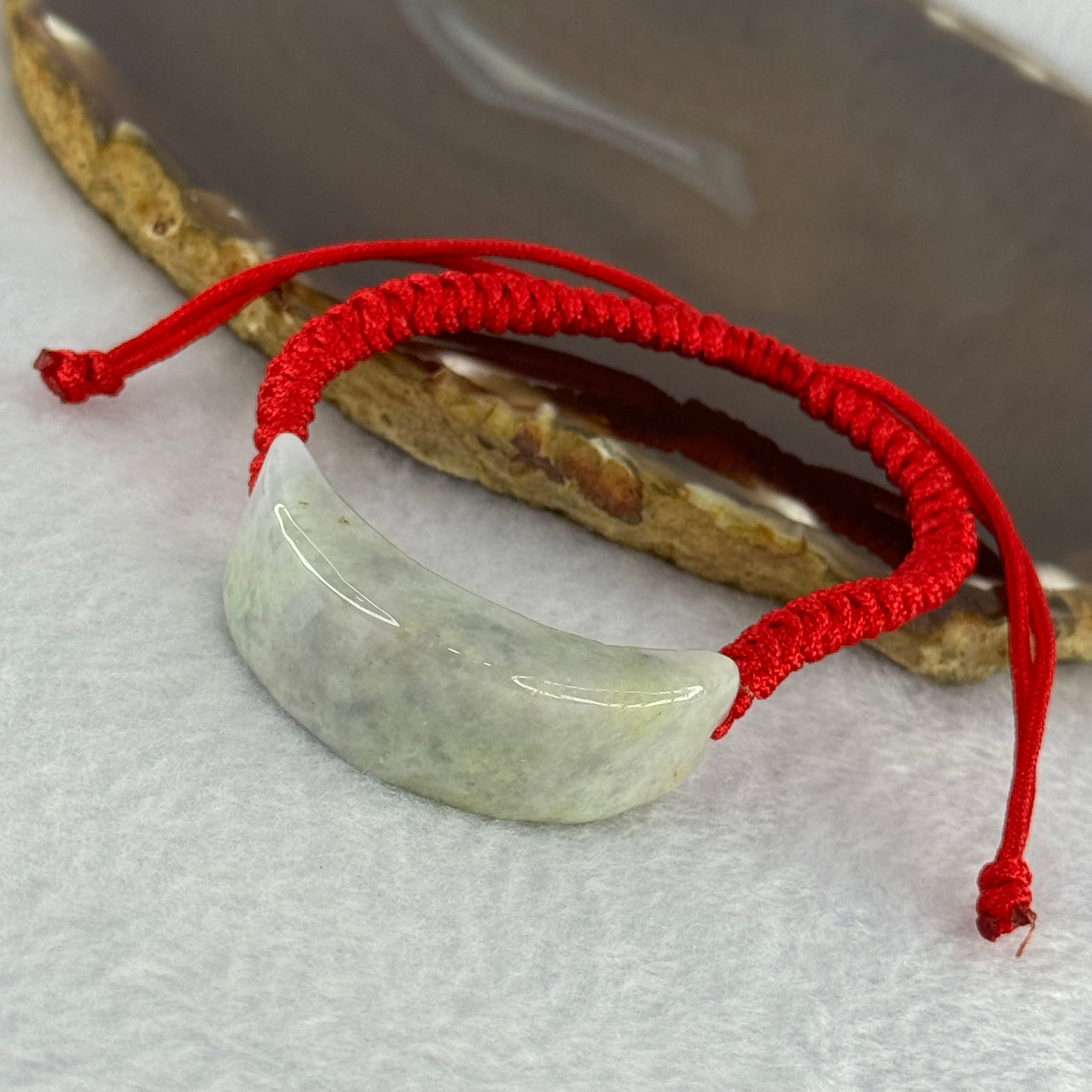 Type A Faint Green Lavender Jadeite Oval Wu Shi Pai String Bracelet (External Rough And Line) 21.06g 43.4 by 14.2 by 10.6mm