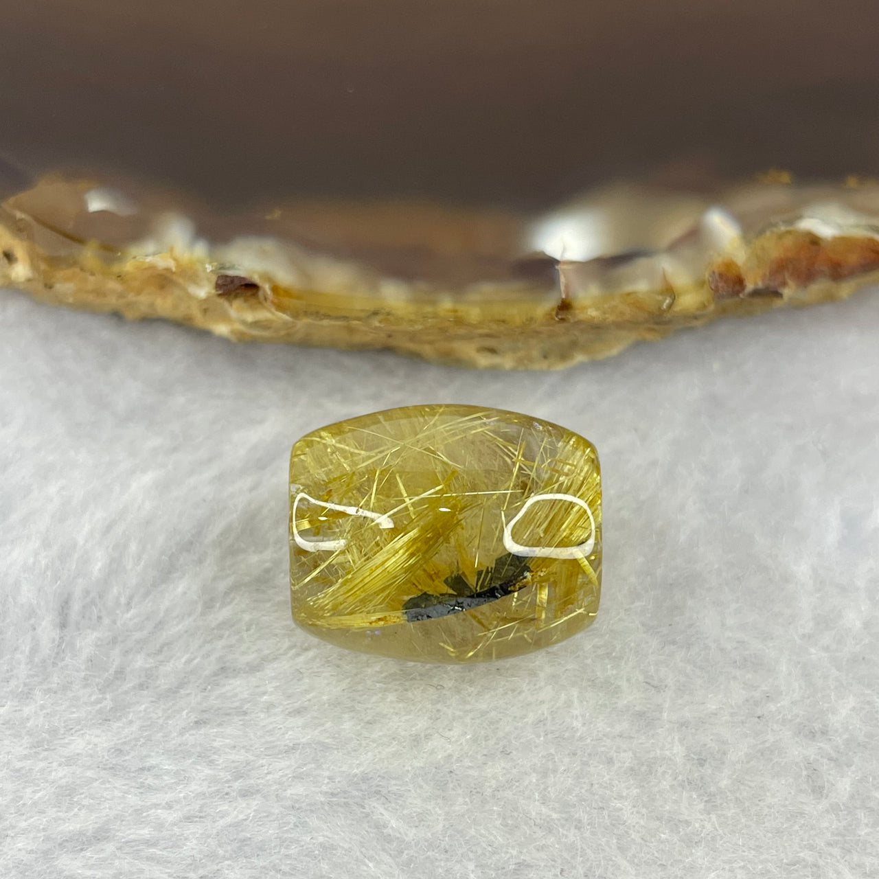 Good Grade Natural Golden Rutilated Quartz Crystal Lulu Tong Barrel 天然金顺发晶水晶露露通桶 
5.35g 16.4 by 13.6mm - Huangs Jadeite and Jewelry Pte Ltd