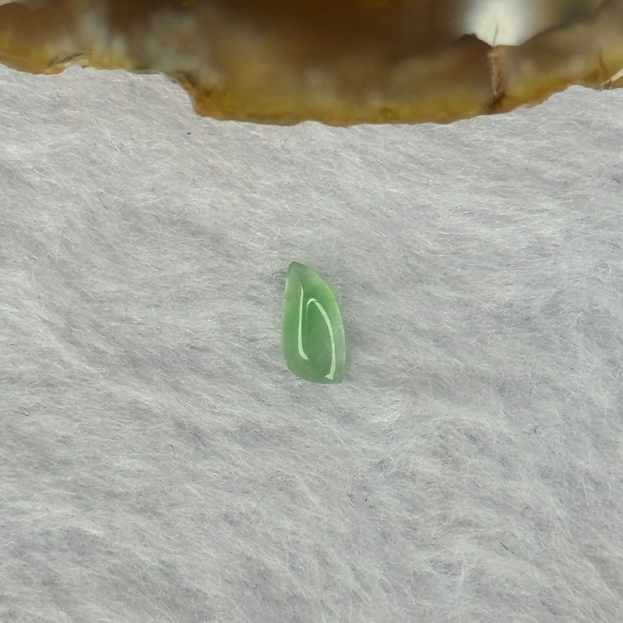 Type A ICY Apple Green Jadeite Jade Stone For Setting 0.45ct 7.2 by 3.5 by 2.1mm