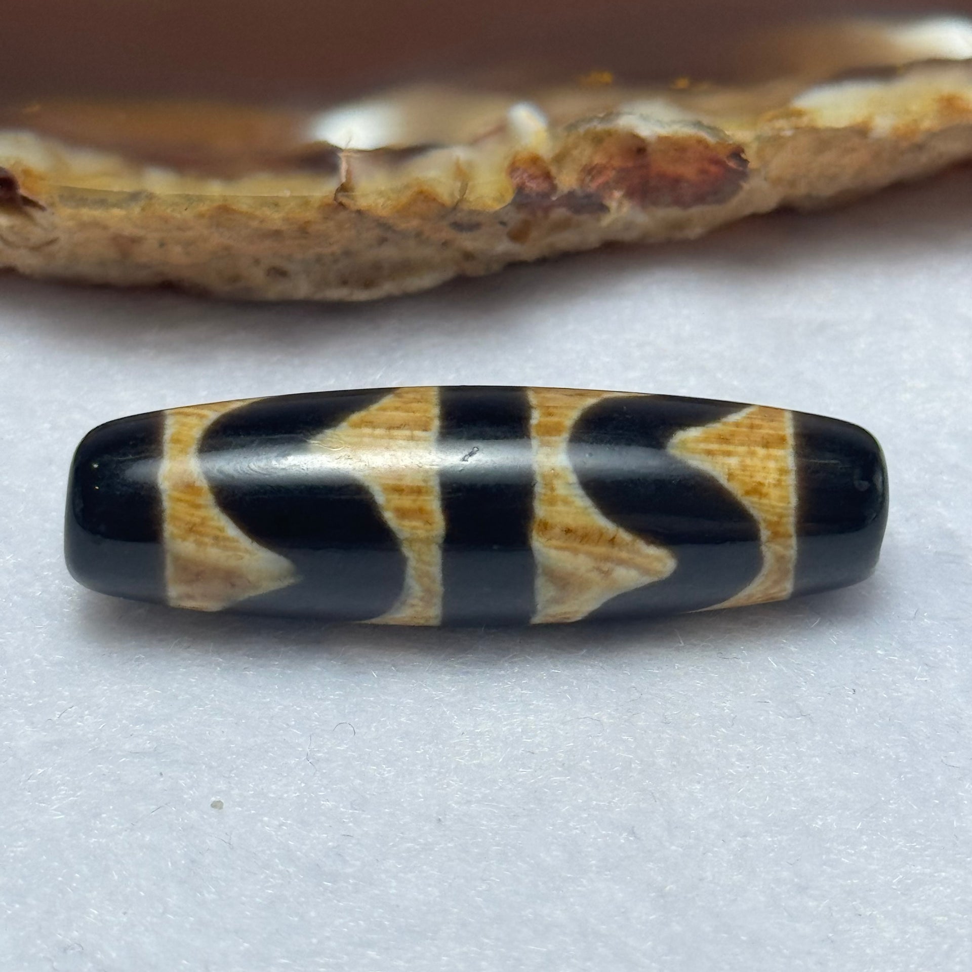 Natural Powerful Tibetan Old Oily Agate  Double Tiger Tooth Daluo Dzi Bead Heavenly Master (Tian Zhu) 虎呀天诛 7.93g 39.1 by 11.7mm - Huangs Jadeite and Jewelry Pte Ltd