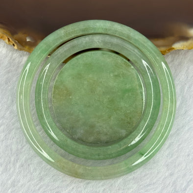 Type A Green Jadeite Bangle and Display 35.86g Inner Diameter 44.5mm 6.1 by 4.6mm, 33.3mm 5.6 by 4.9mm, 31.4 by 6.3mm (Close to Perfect)