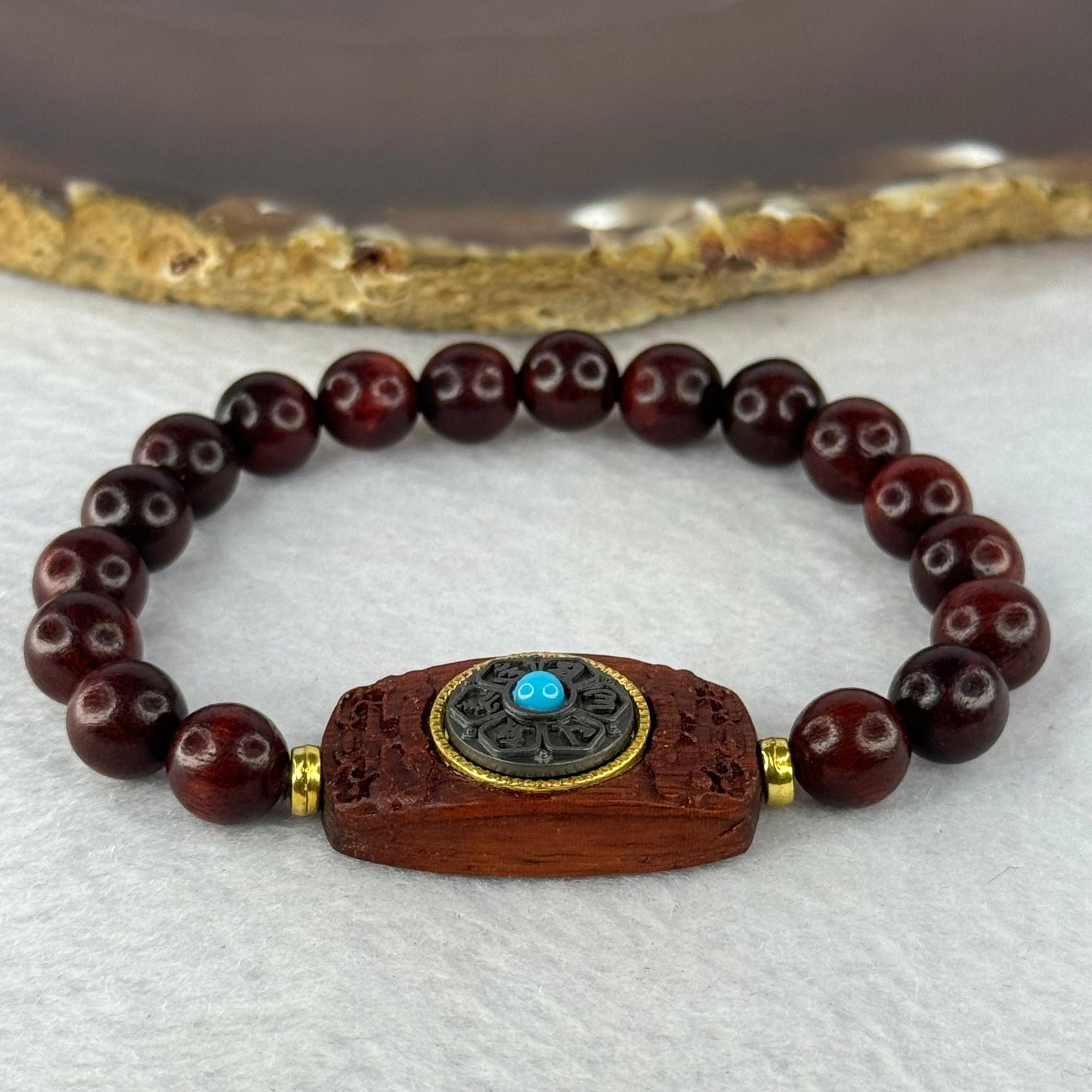 Natural Blood Zitan Beads with Rotating Turquoise Om Mani Padme Hum Powerful Mantra Bracelet 天然血檀木旋转唵嘛呢叭咪吽手链 10.71g 15cm 8.4mm 18 Beads / 30.1 by 17.4 by 6.4mm (Slight Crack) - Huangs Jadeite and Jewelry Pte Ltd