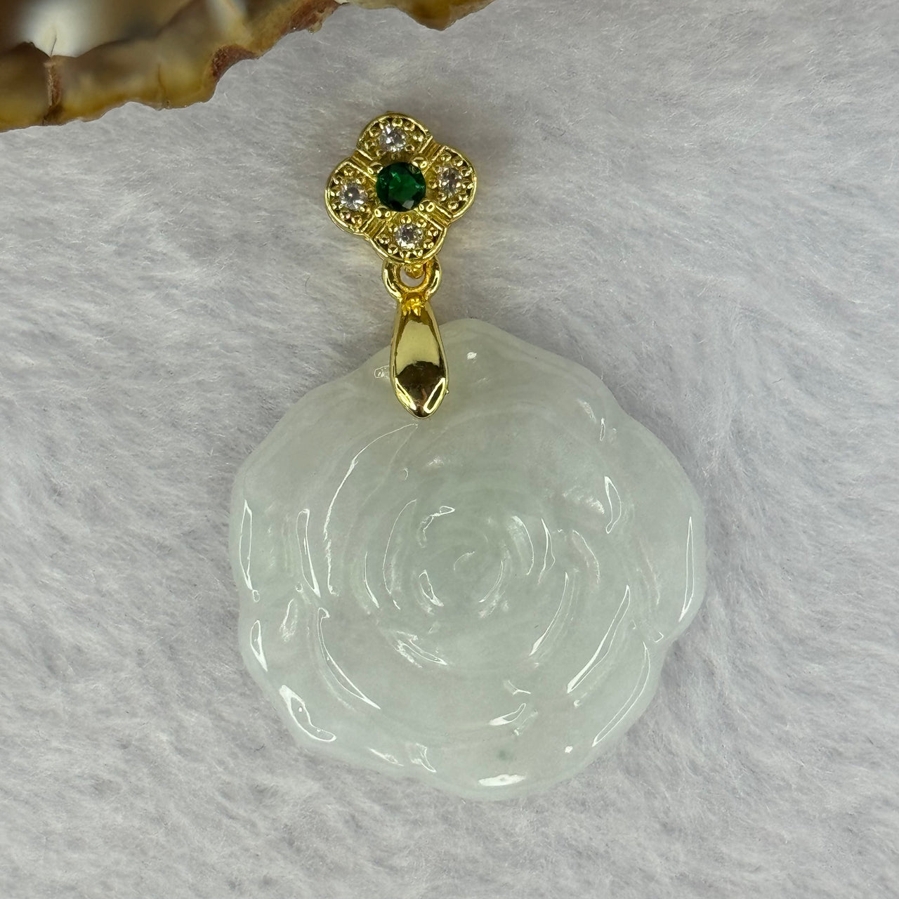 Type A Light Lavender Jadeite Flower Charm in Sliver Gold Color Claps 7.24g 26.9 by 26.9 by 5.0mm