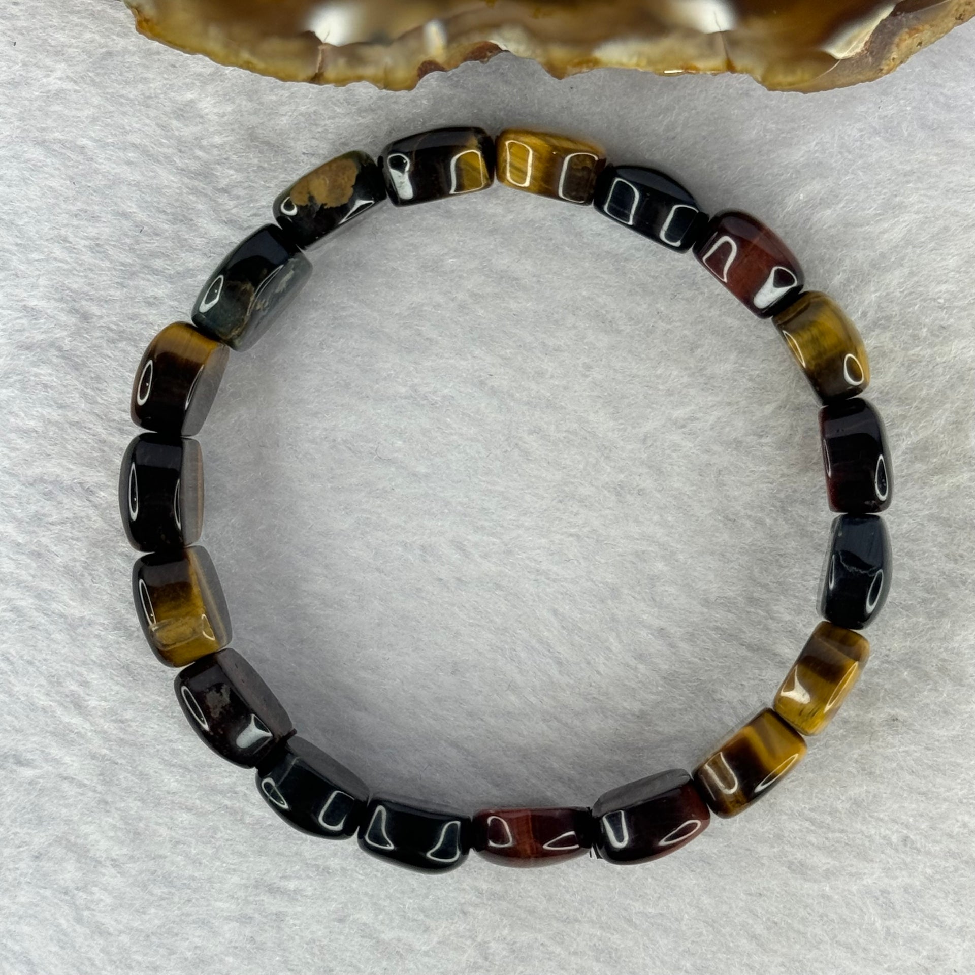 Natural Tiger's Eye Quartz Bracelet 虎眼石手持手链 33.28g 17cm 14.1 by 11.4 by 6.5mm 19 pcs - Huangs Jadeite and Jewelry Pte Ltd