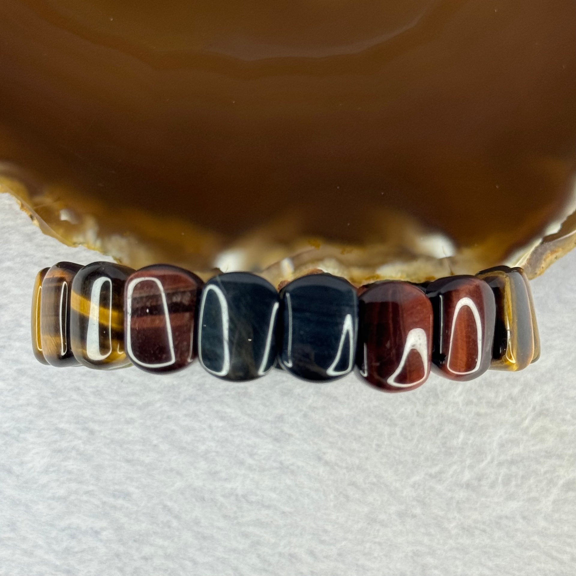 Natural Tiger's Eye Quartz Bracelet 虎眼石手持手链 33.28g 17cm 14.1 by 11.4 by 6.5mm 19 pcs - Huangs Jadeite and Jewelry Pte Ltd