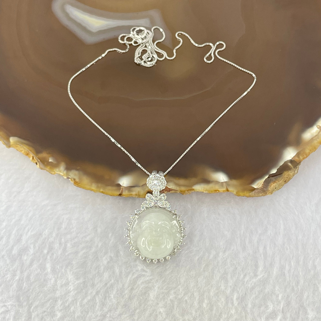 Type A Faint Lavender to White Milo Buddha with Crystals in S925 Sliver Pendant and Necklace 6.95g 16.2 by 16.2 by 8.5mm