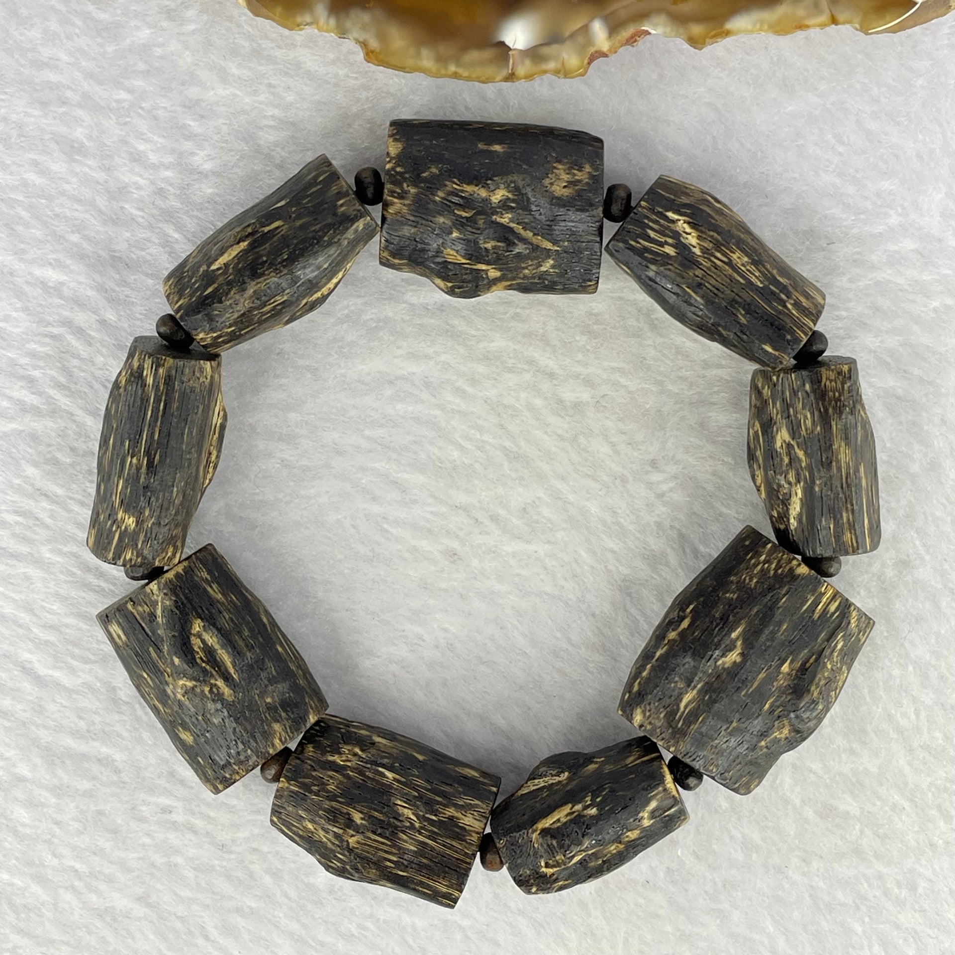 Natural Wild Indonesia Agarwood Bracelet (Sinking Type) 天然野生印尼沉香手链（沉水）41.98g 20cm 26.2 by 21.2 by 15.0 by 9pcs - Huangs Jadeite and Jewelry Pte Ltd