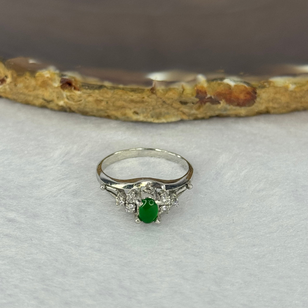 Natural Type A Emerald Green Jadeite Approx 5.1 by 3.8 by 2.0mm with Natural Diamonds in Platinum PT900 Ring Total Weight 4.66g US6 HK13 - Huangs Jadeite and Jewelry Pte Ltd