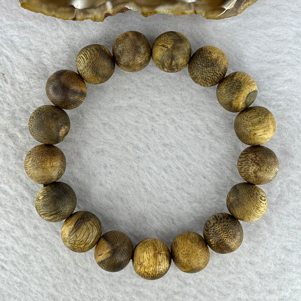 Natural Agarwood of Hainan Island 海南棋楠沉香 Floating Type
 9.55g 12.7 mm 17 Beads - Huangs Jadeite and Jewelry Pte Ltd