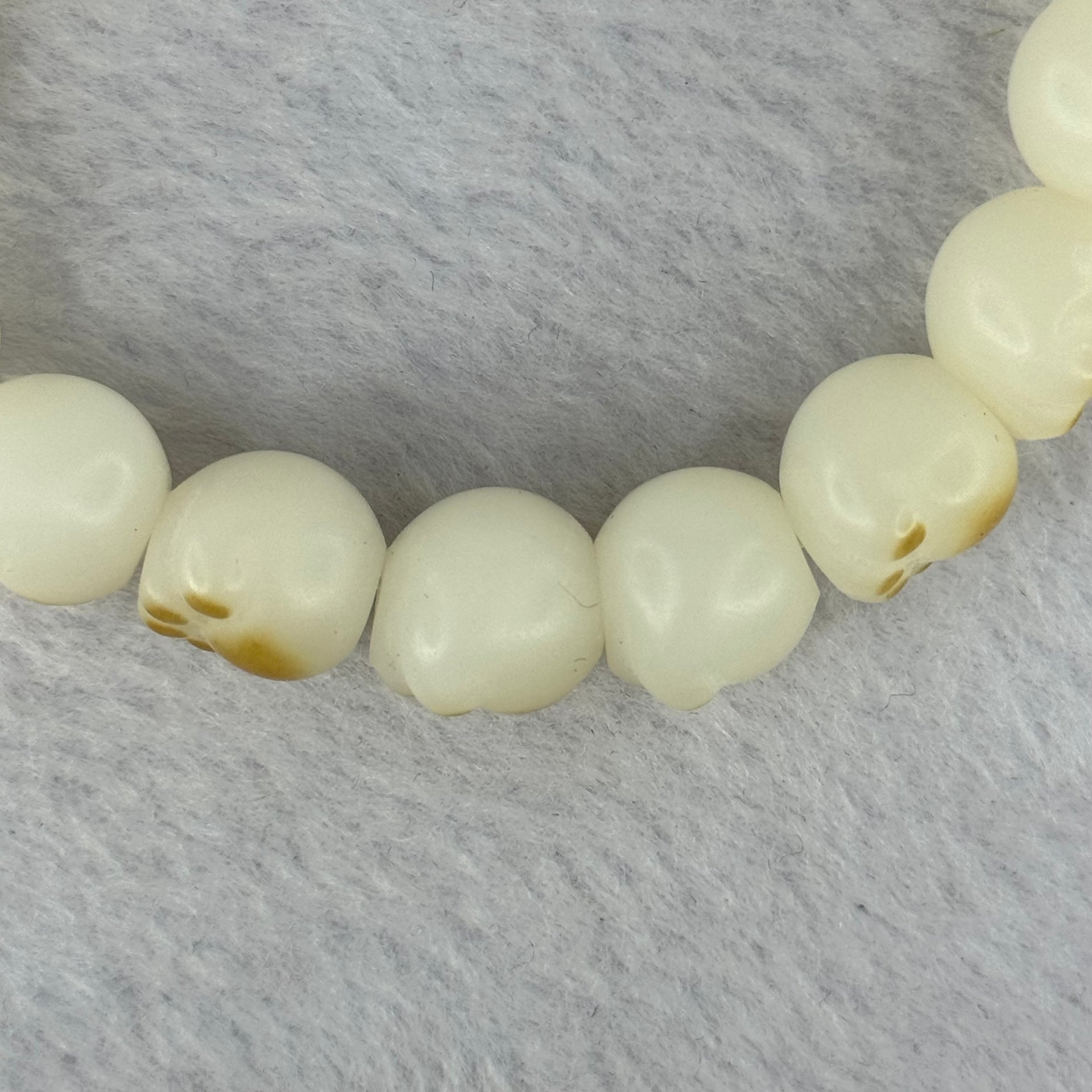 Natural White Color Bodhi Beads in Paw Bracelet 20.05g 16cm 12.2mm 17 Beads - Huangs Jadeite and Jewelry Pte Ltd