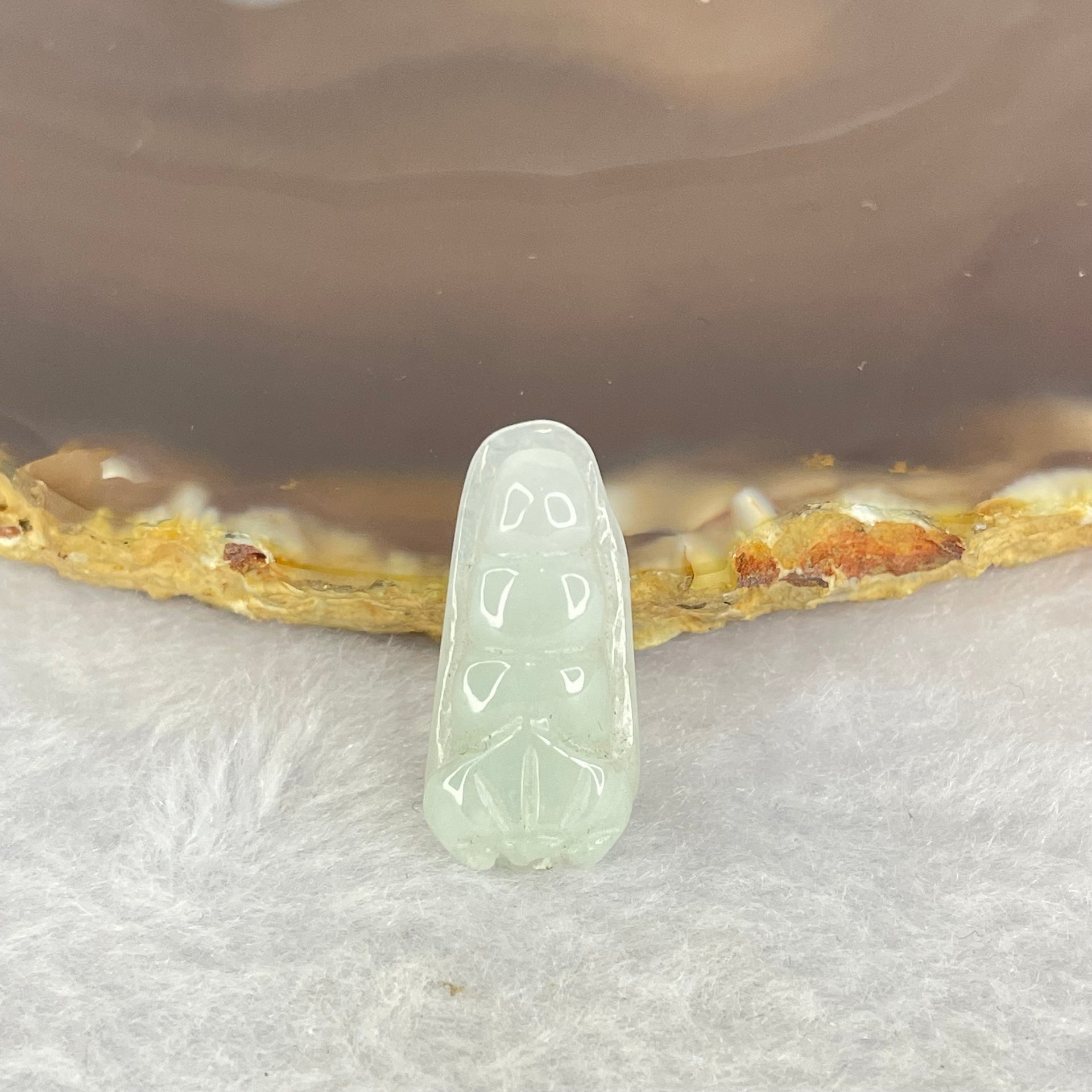 Type A Green Pea Pod Jadeite 2.85g 11.5 by 23.7 by 5.7mm - Huangs Jadeite and Jewelry Pte Ltd