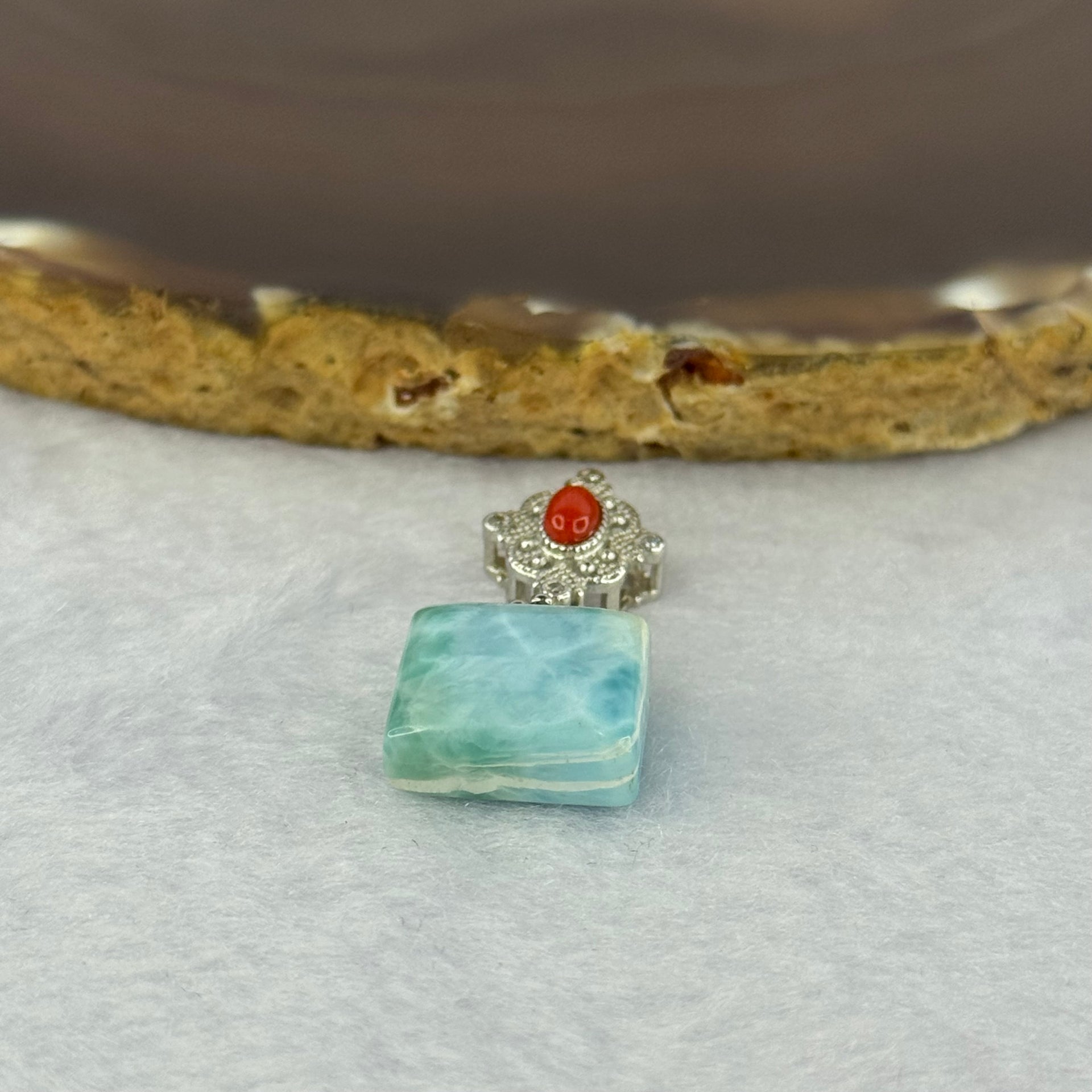 Natural Larimar With Nan Hong in Sliver Claps Charm/Pendent 4.01g 13.5 by 13.3 by 6.4mm 5.2 by 3.5 by 1.2mm - Huangs Jadeite and Jewelry Pte Ltd