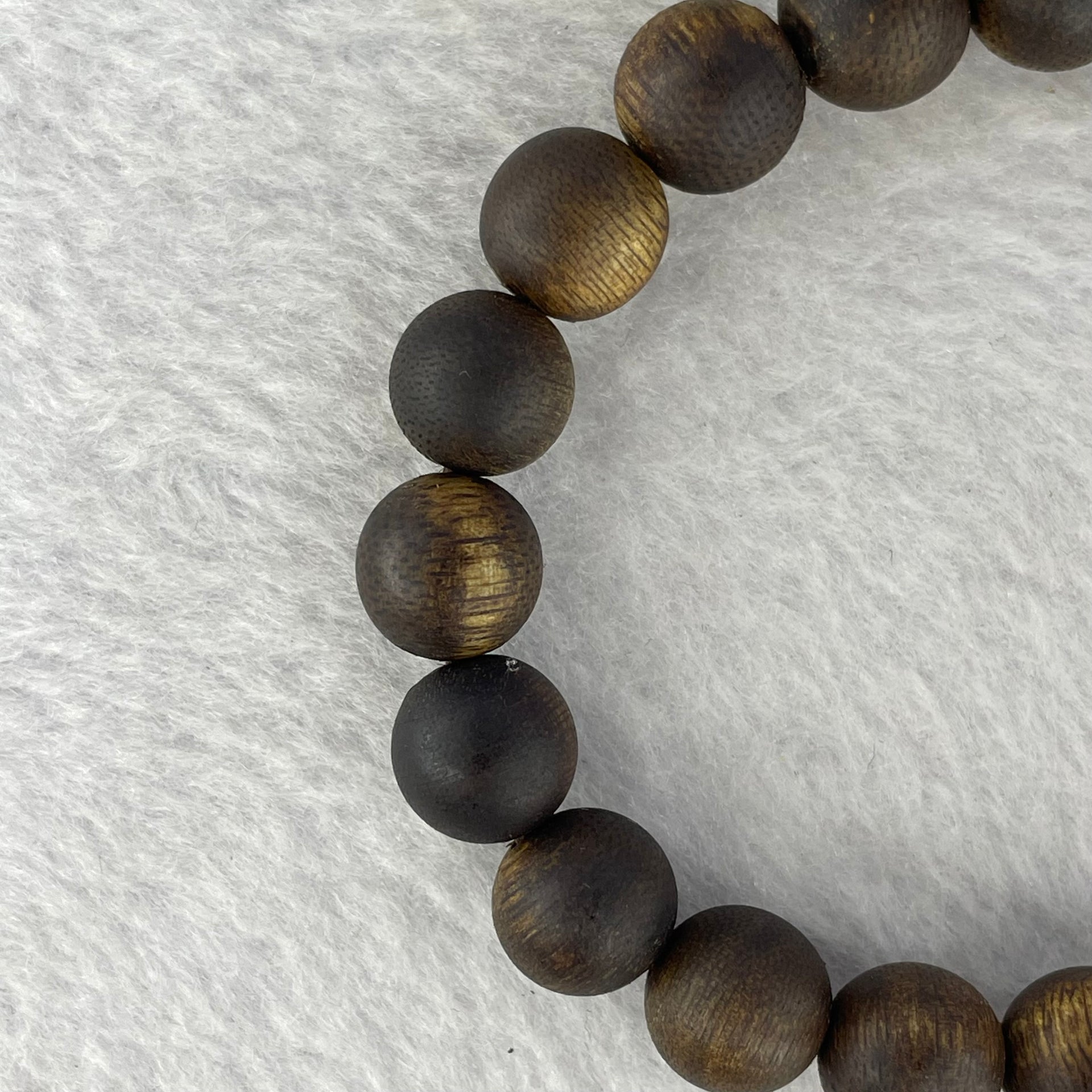 Natural Hainan Wild Old Agarwood Bracelet (Floating) 天然海南野生老树沉香手链 10.15g 17cm 11.0mm 19 Beads - Huangs Jadeite and Jewelry Pte Ltd