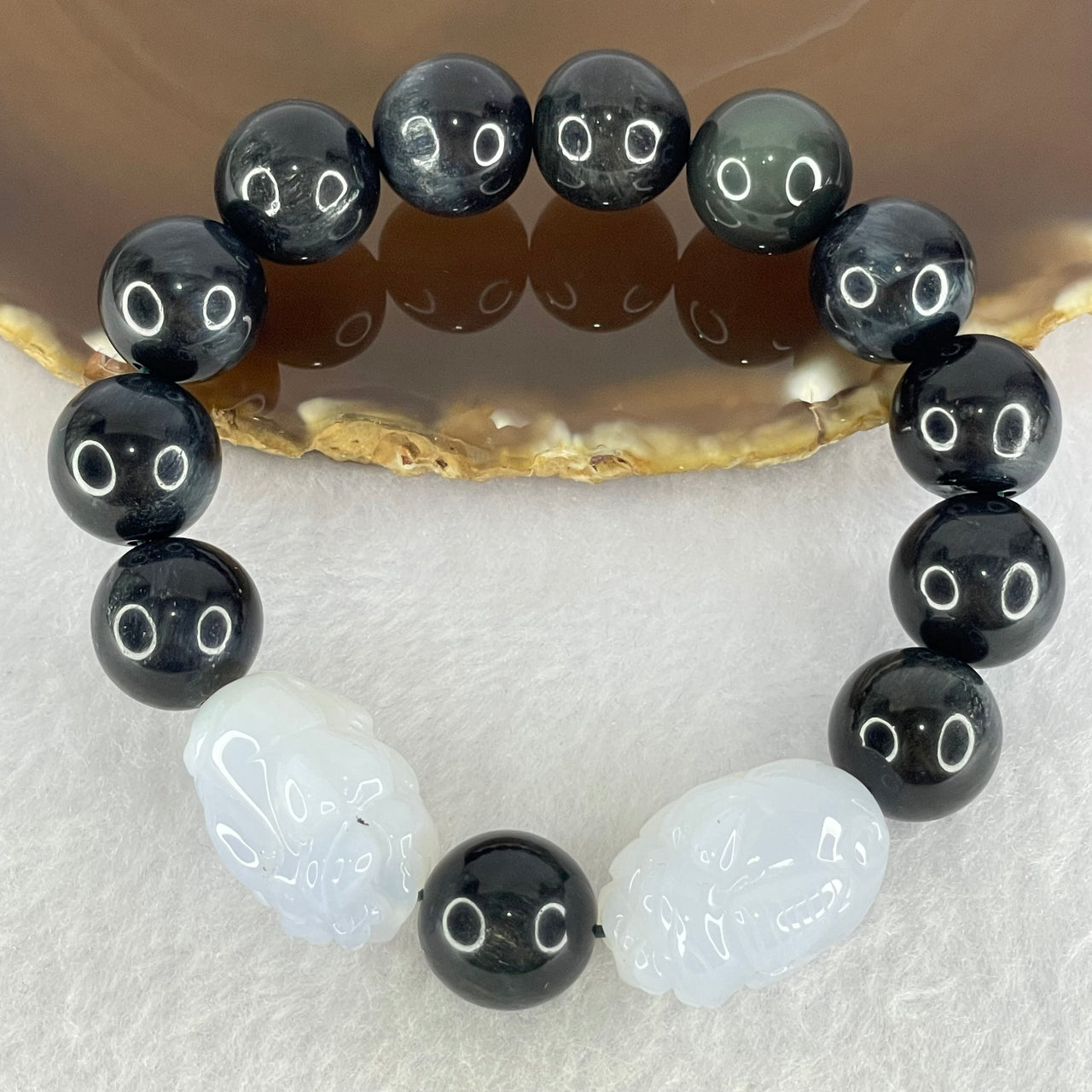 Blue Tiger Eye Quartz Beads Bracelet with Blue Chalcedony Pixiu Charm Pair 62.93g 18cm 14.2mm 12 Beads 24.3 by 17.1 by 16.5mm 2 Pixiu