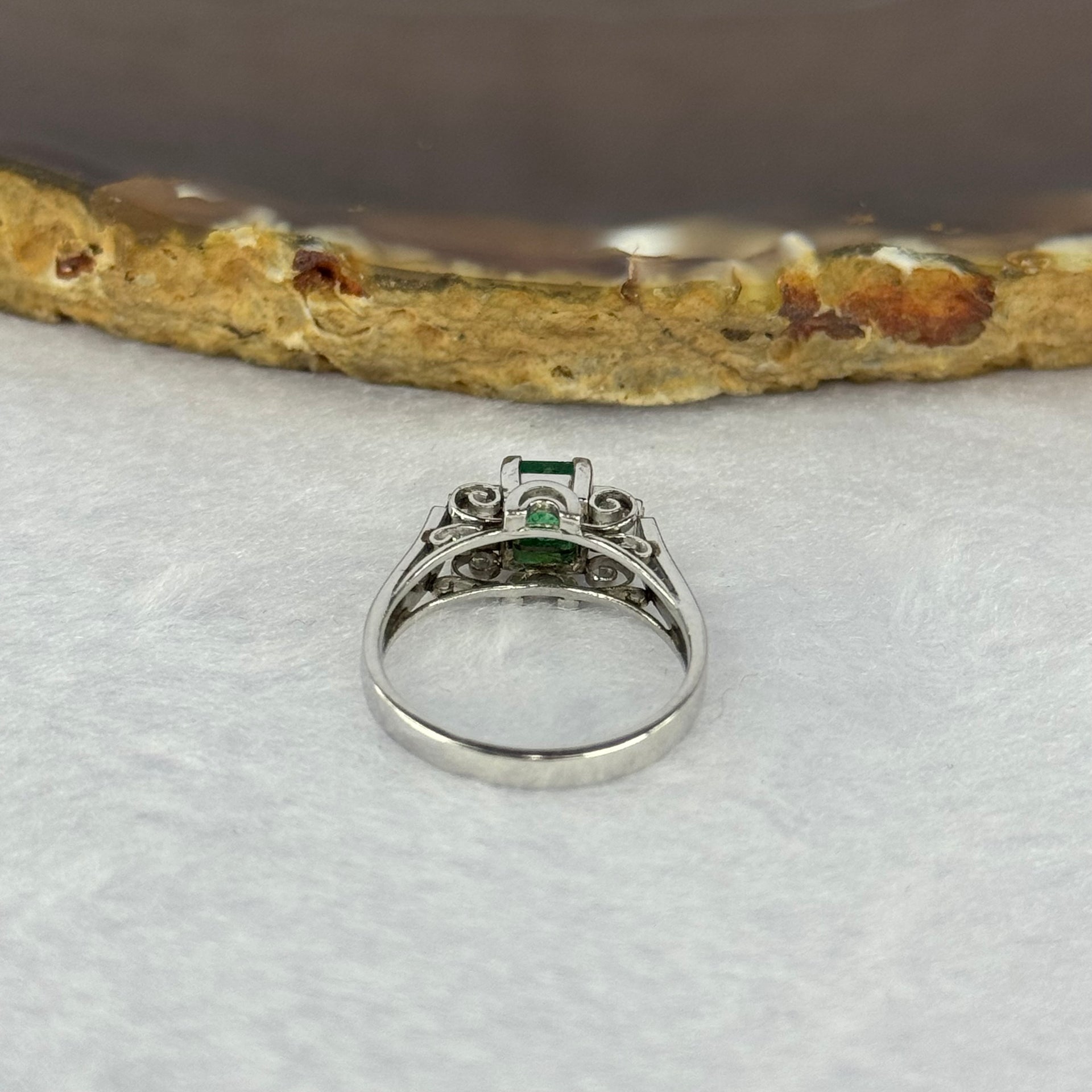 Natural Emerald Approx. 4.6 by 4.3 by 2.5mm with Natural Diamonds in Platinum PT900 Ring Total Weight 3.58g US5.25 HK11 - Huangs Jadeite and Jewelry Pte Ltd