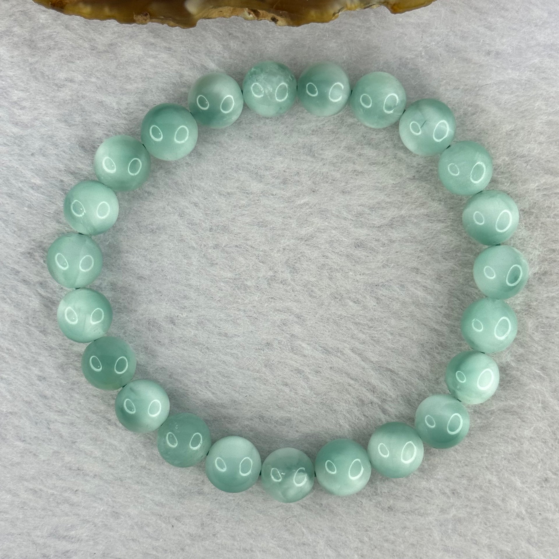 Green crystal green stone bracelet, sea grain stone for Fortune, Job Promotion
 绿色水晶绿纹石手链海纹石绿绒晶串圆珠手串补木招财职务升迁升职 15.94g 8.2 mm 23 Beads - Huangs Jadeite and Jewelry Pte Ltd